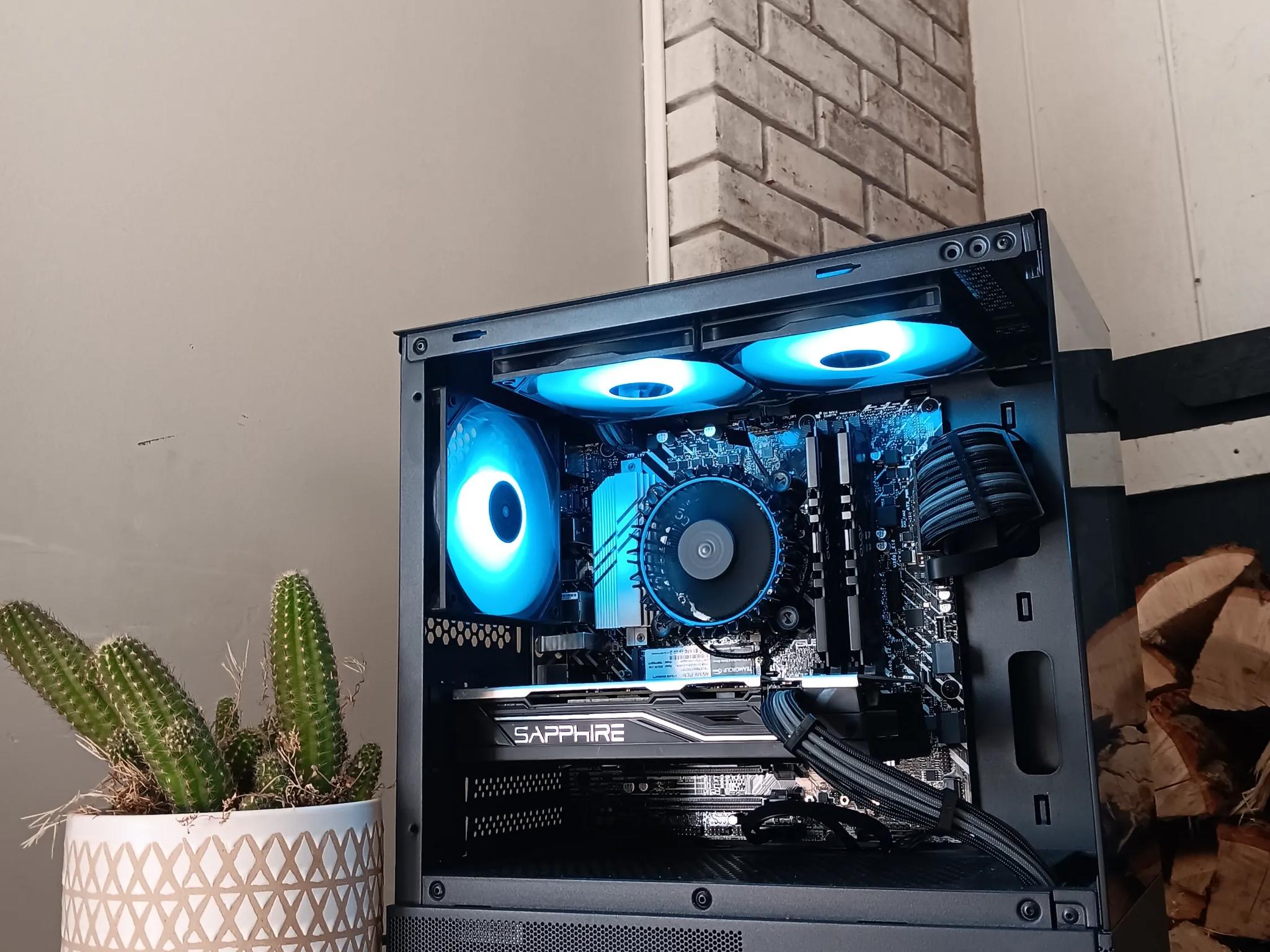 💎Budget Aesthetics💎/Rx 580 8gb/Intel i3-12100f/16gb ddr4 3200mhz/1tb nvme/
