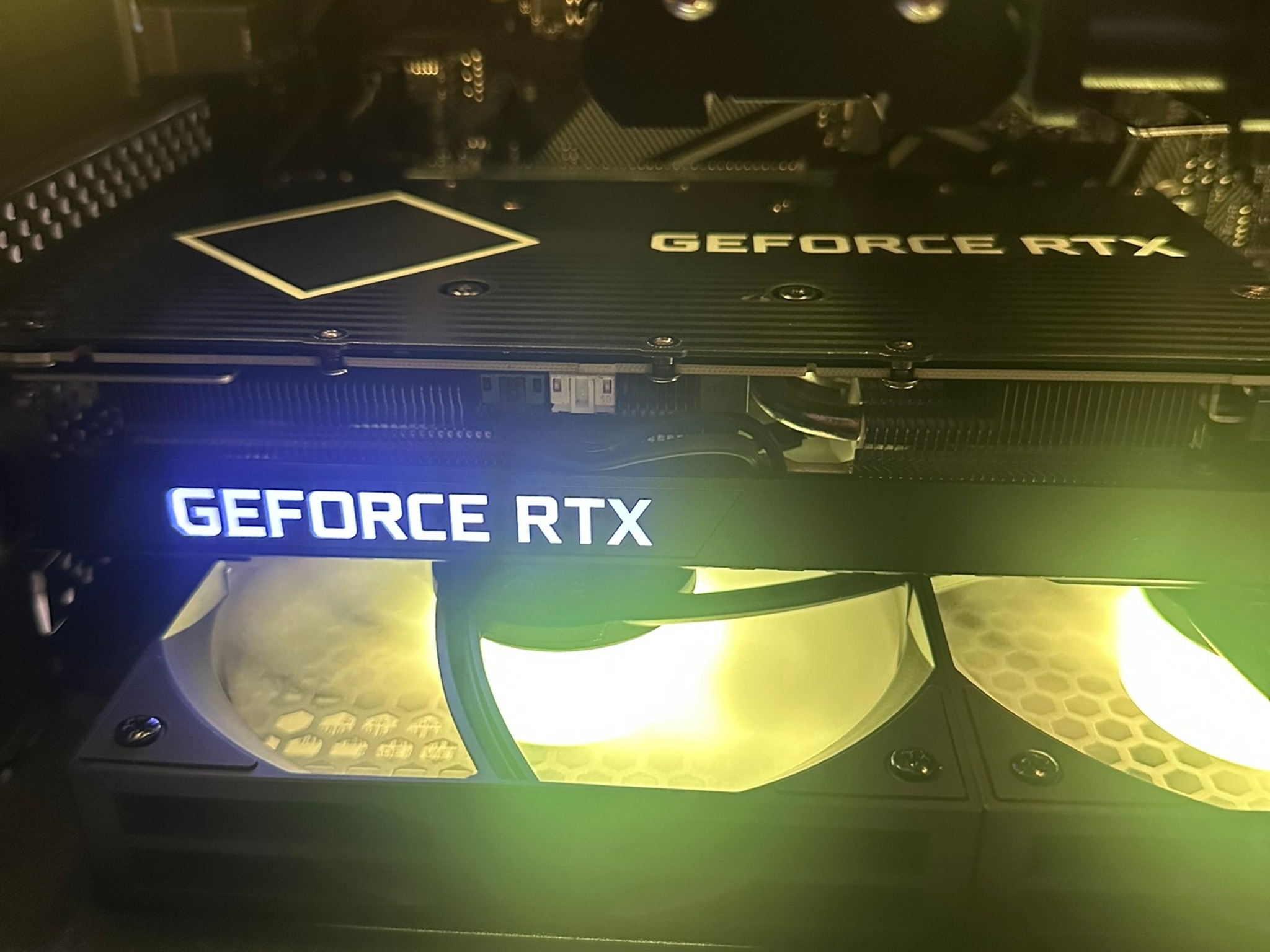 Ryzen 5 5500 / RTX 3060 Ti / 512GB NVME / 16GB RAM