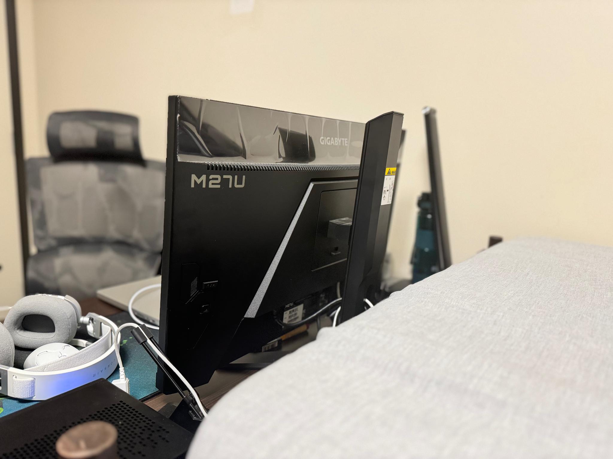 GIGABYTE M27U 4K 160Hz IPS 27-inch Gaming Monitor