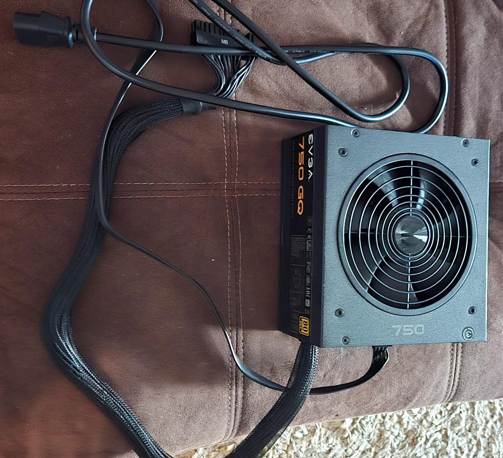 *READ DESCRIPTION* EVGA 750GQ *750W Gold+* Power Supply