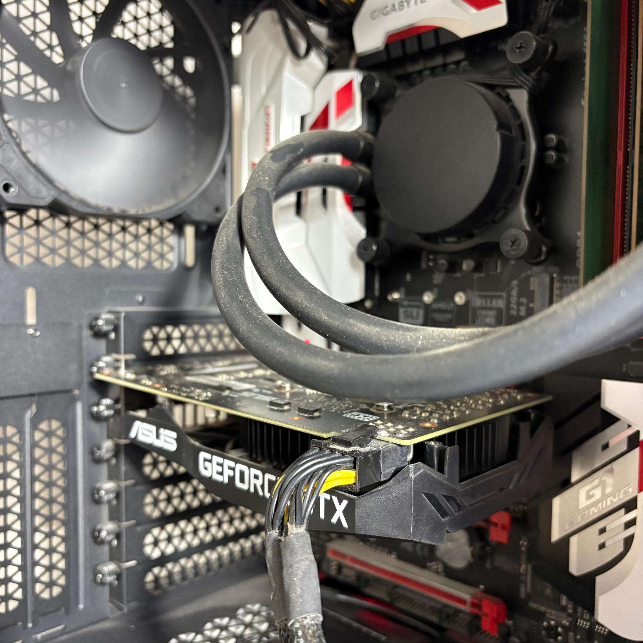 //Corsair Gaming PC// - Core i7 6700K, GTX 1660, 16GB Ram, 480GB SSD
