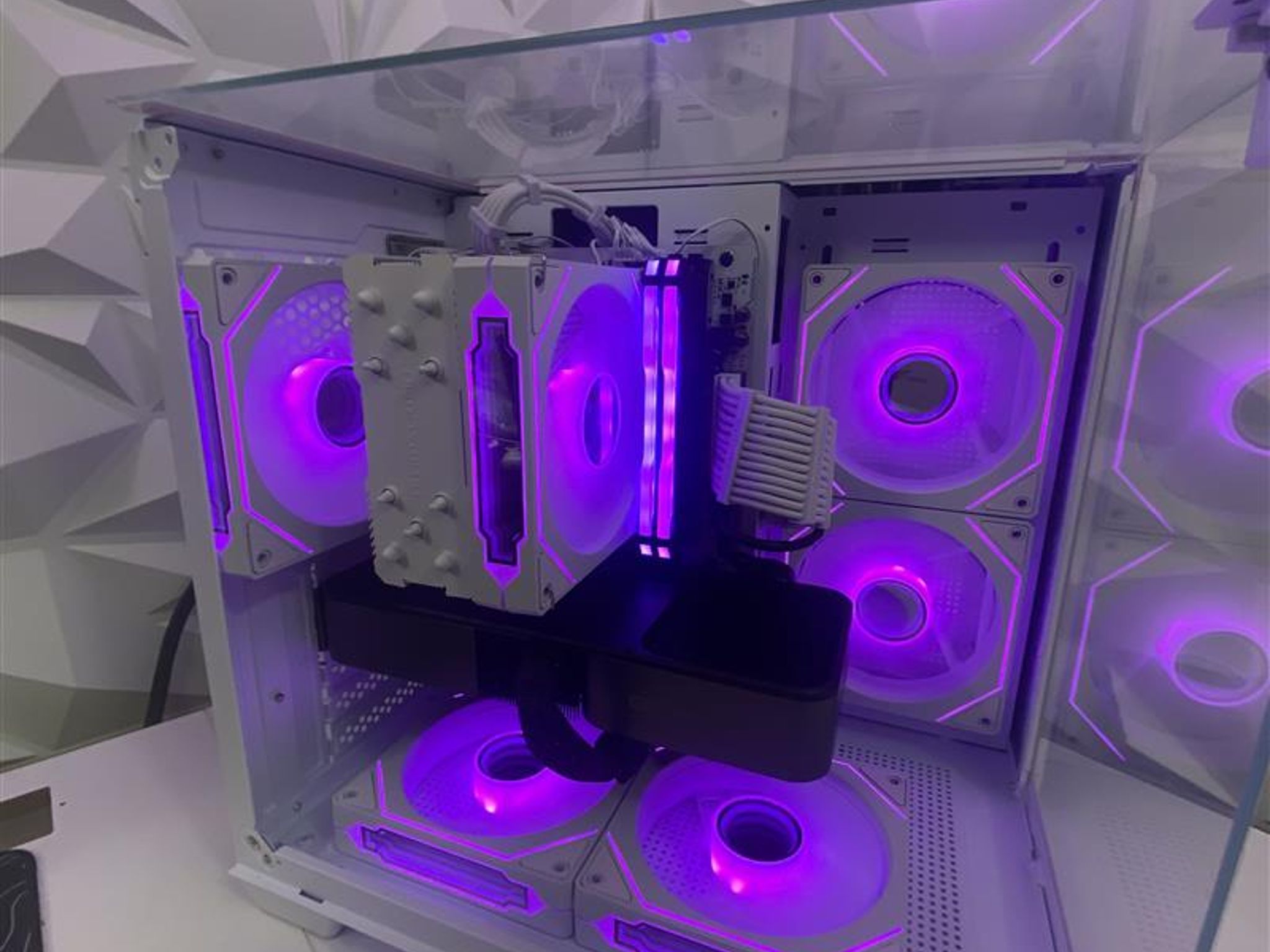 White RGB Gaming PC | Ryzen 7 5800X | RTX 3070 8GB | 32GB RGB RAM | 1TB M.2 SSD | WI-FI