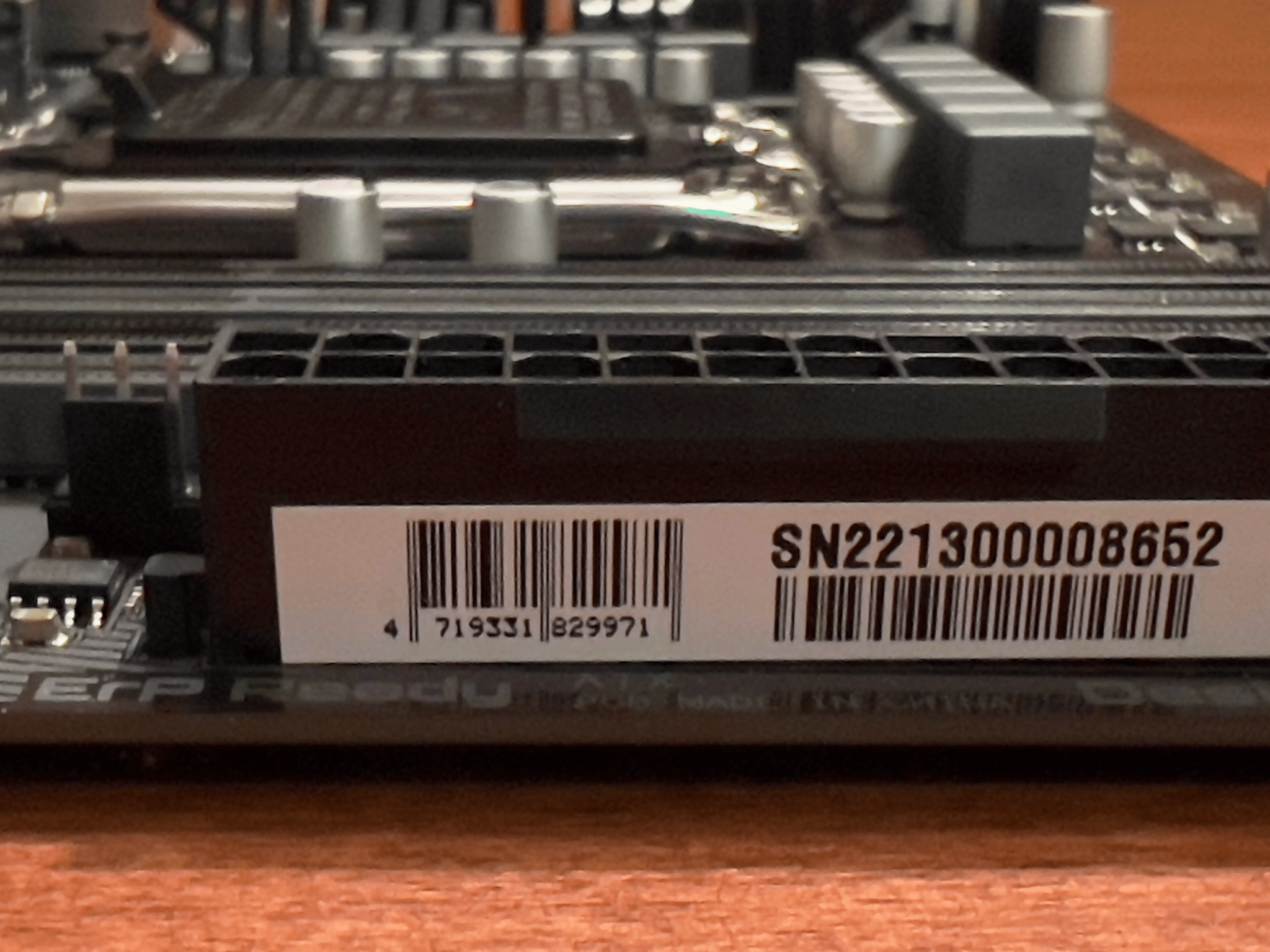 (UNTESTED/REPAIRED BY GIGABYTE) GIGABYTE B660M DS3H AX DDR4 (MISSING ANTENNA and M.2 heatsink)