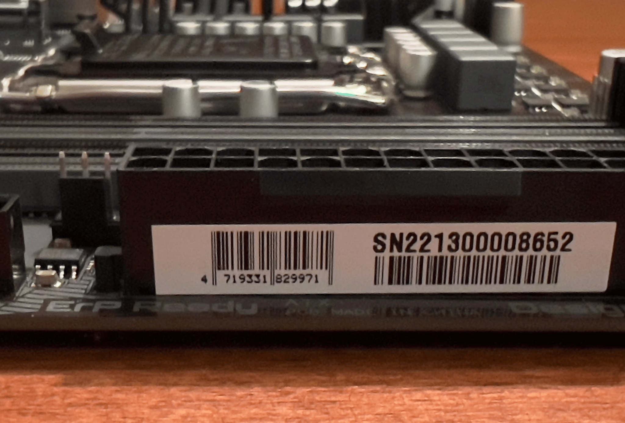 (UNTESTED/REPAIRED BY GIGABYTE) GIGABYTE B660M DS3H AX DDR4 (MISSING ANTENNA and M.2 heatsink)