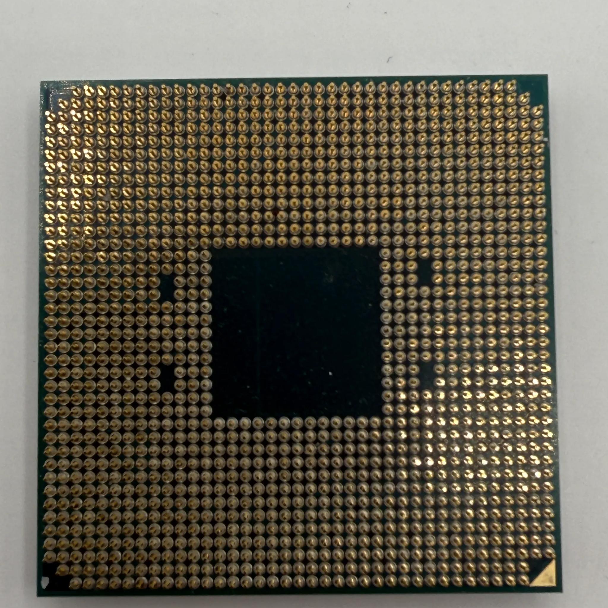 Ryzen 7 3700X 8-Core 16-Thread 4.4 GHz