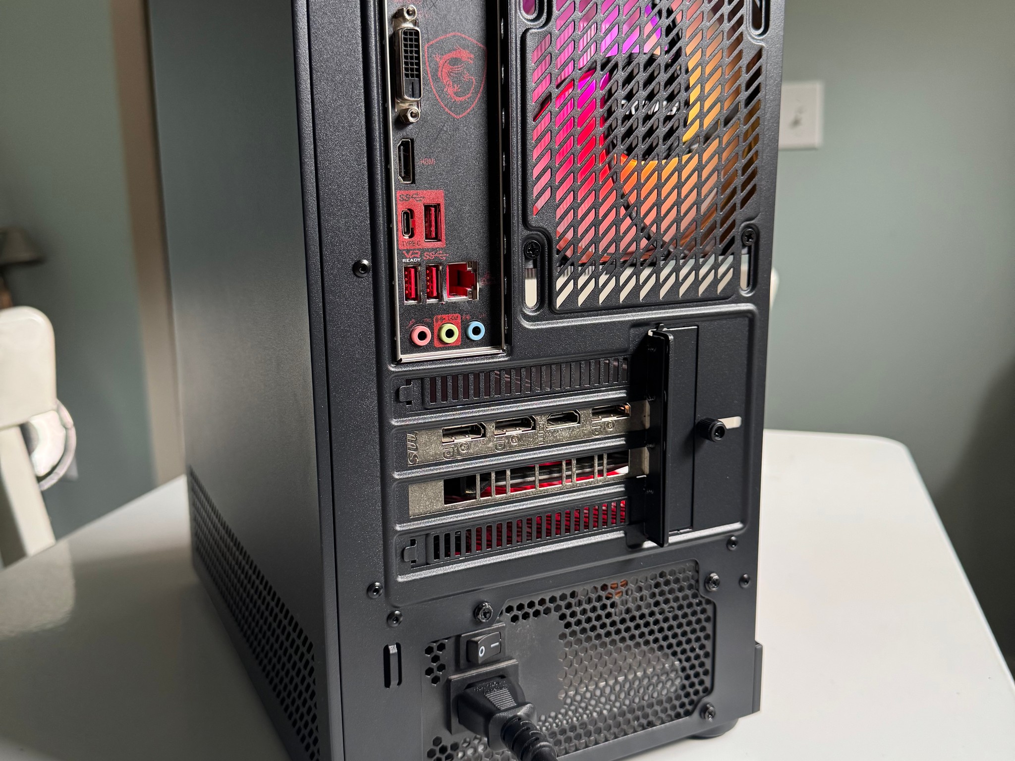Red Reaper  | Custom Gaming PC | 1660 - R5 3600 - 16GB Ram - 1 TB SSD
