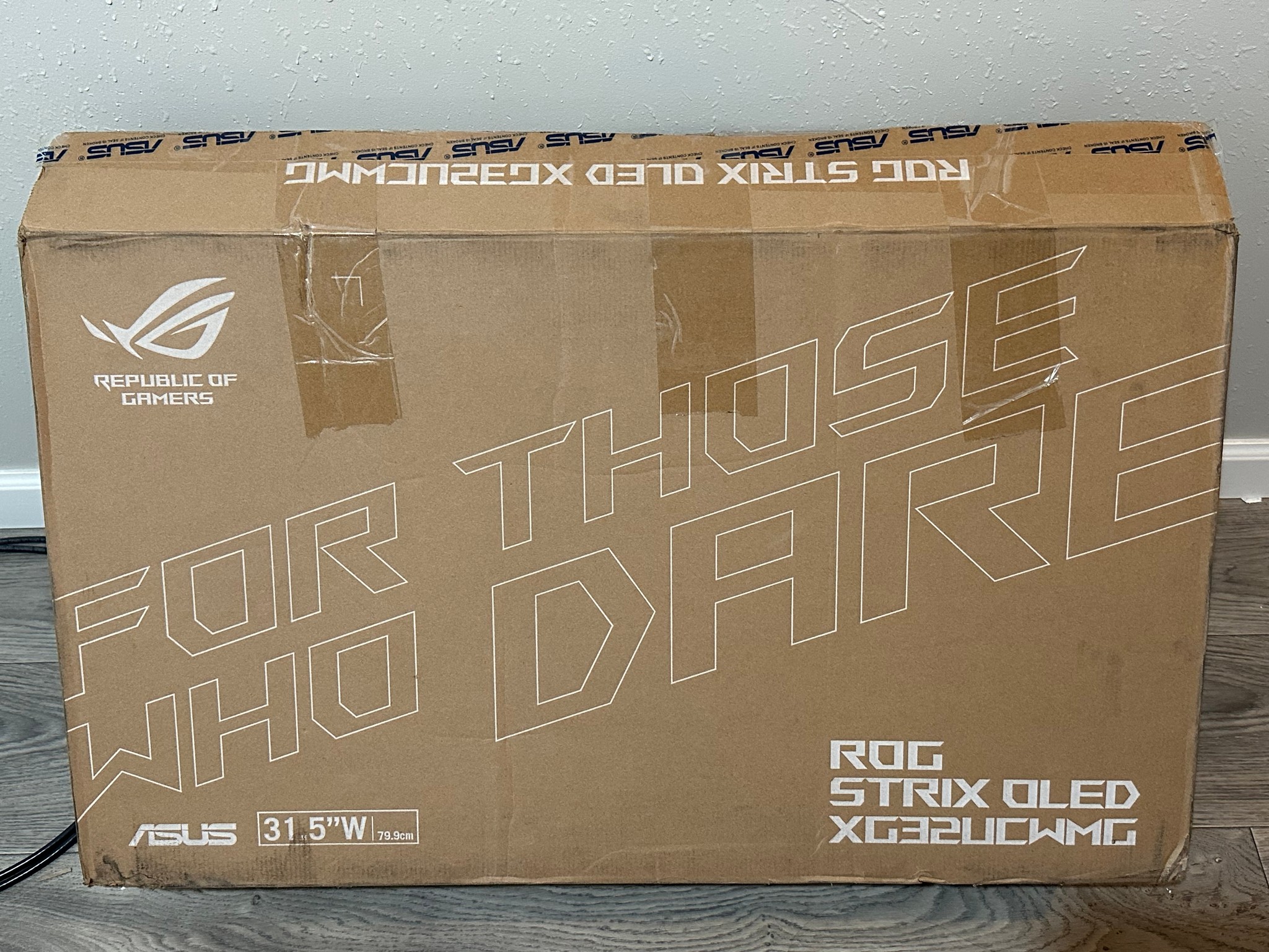 ASUS ROG XG32UCWMG 32 Inch 4K 240Hz Glossy OLED G-SYNC Gaming