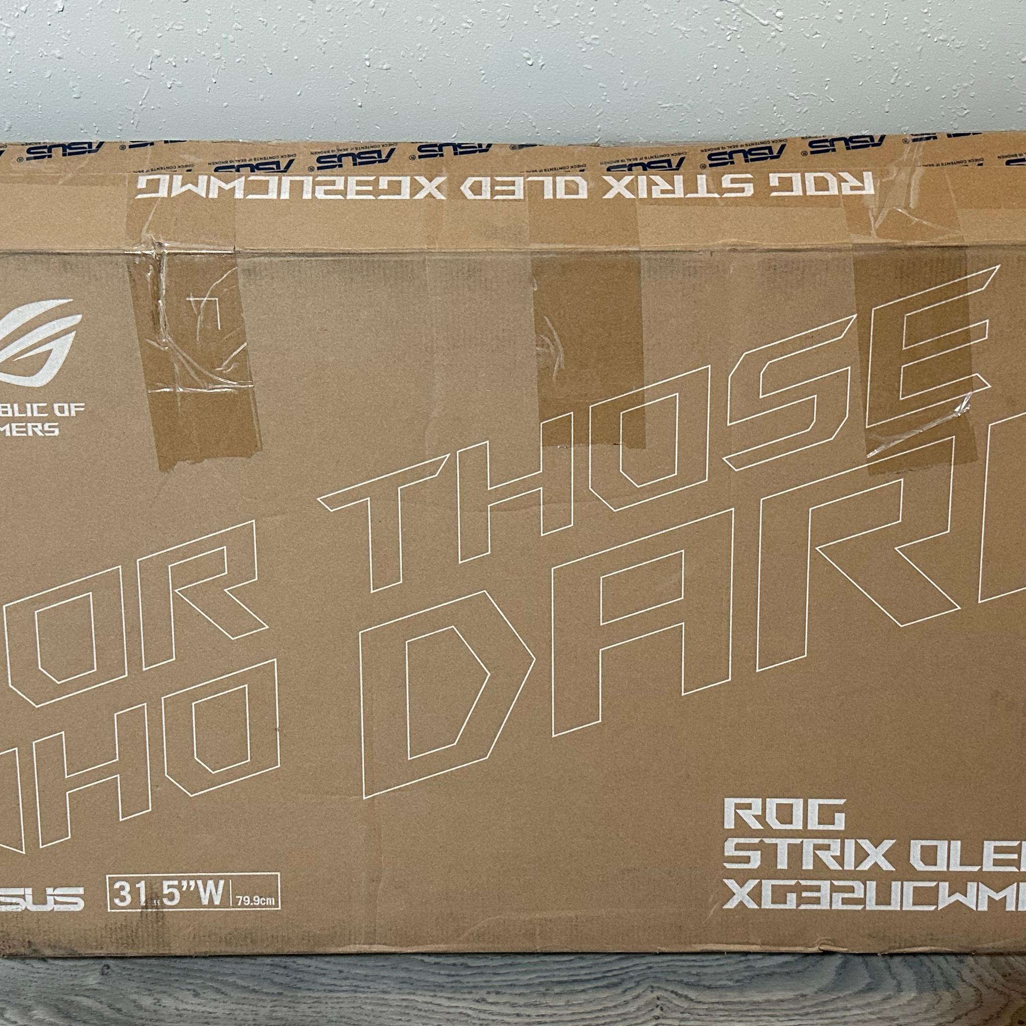 ASUS ROG XG32UCWMG 32 Inch 4K 240Hz Glossy OLED G-SYNC Gaming