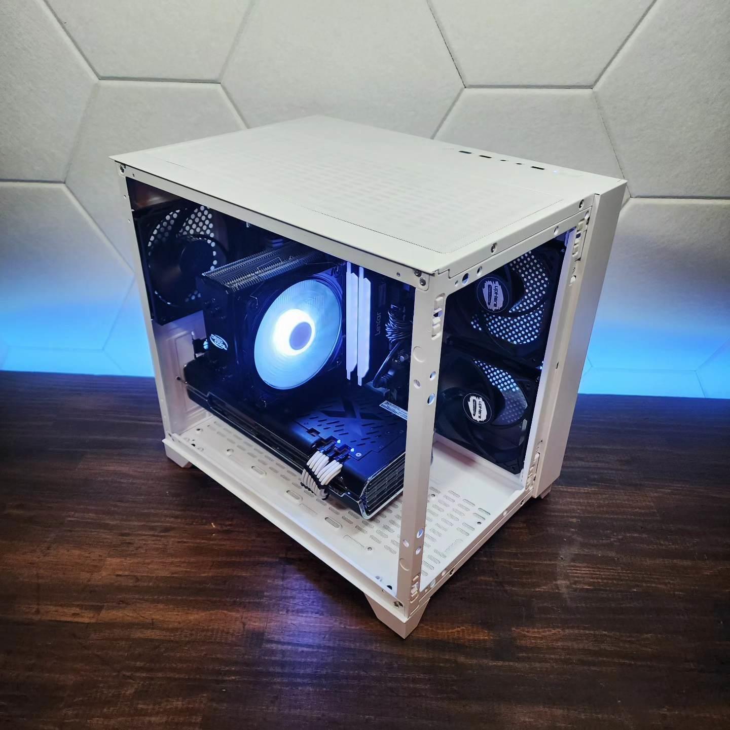 💙🤍 RX 5700XT // Ryzen 5 5600 // 16GB 3600MHz // 1TB NVMe Gen 3