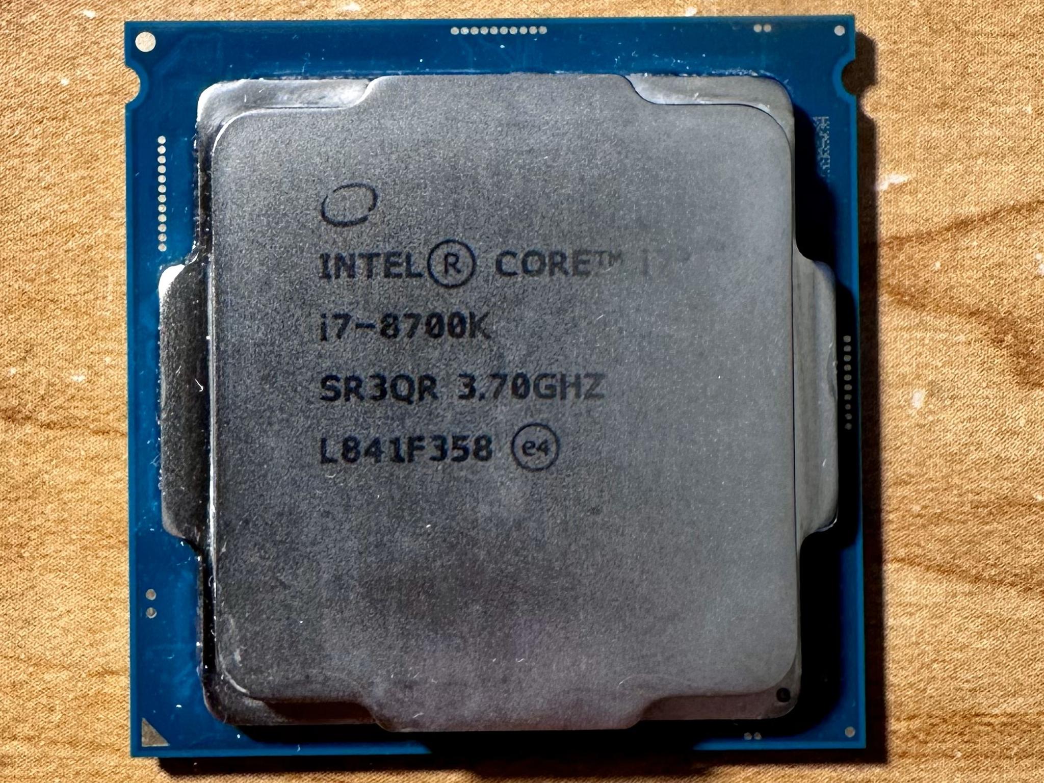 Intel i7 8700K
