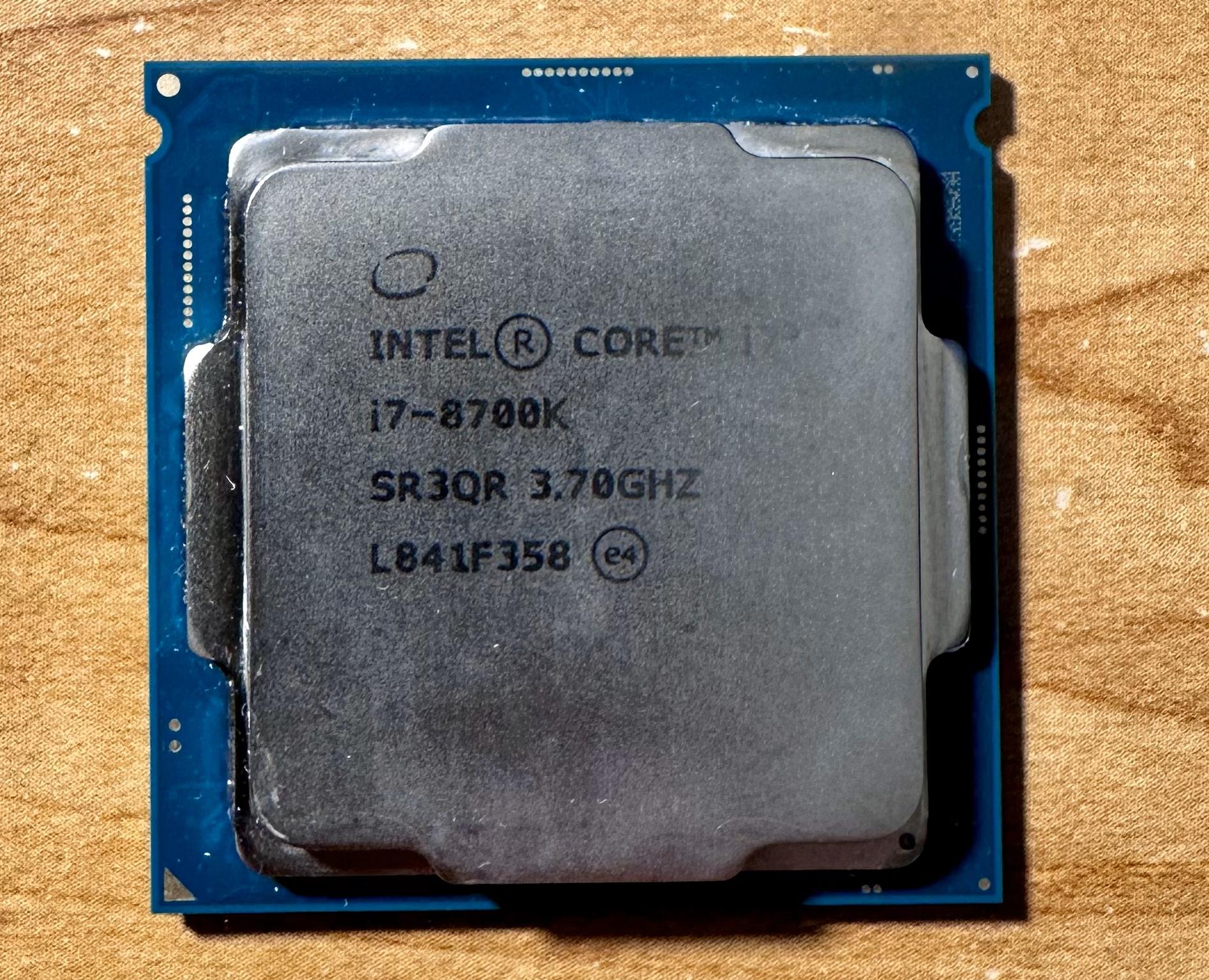 Intel i7 8700K