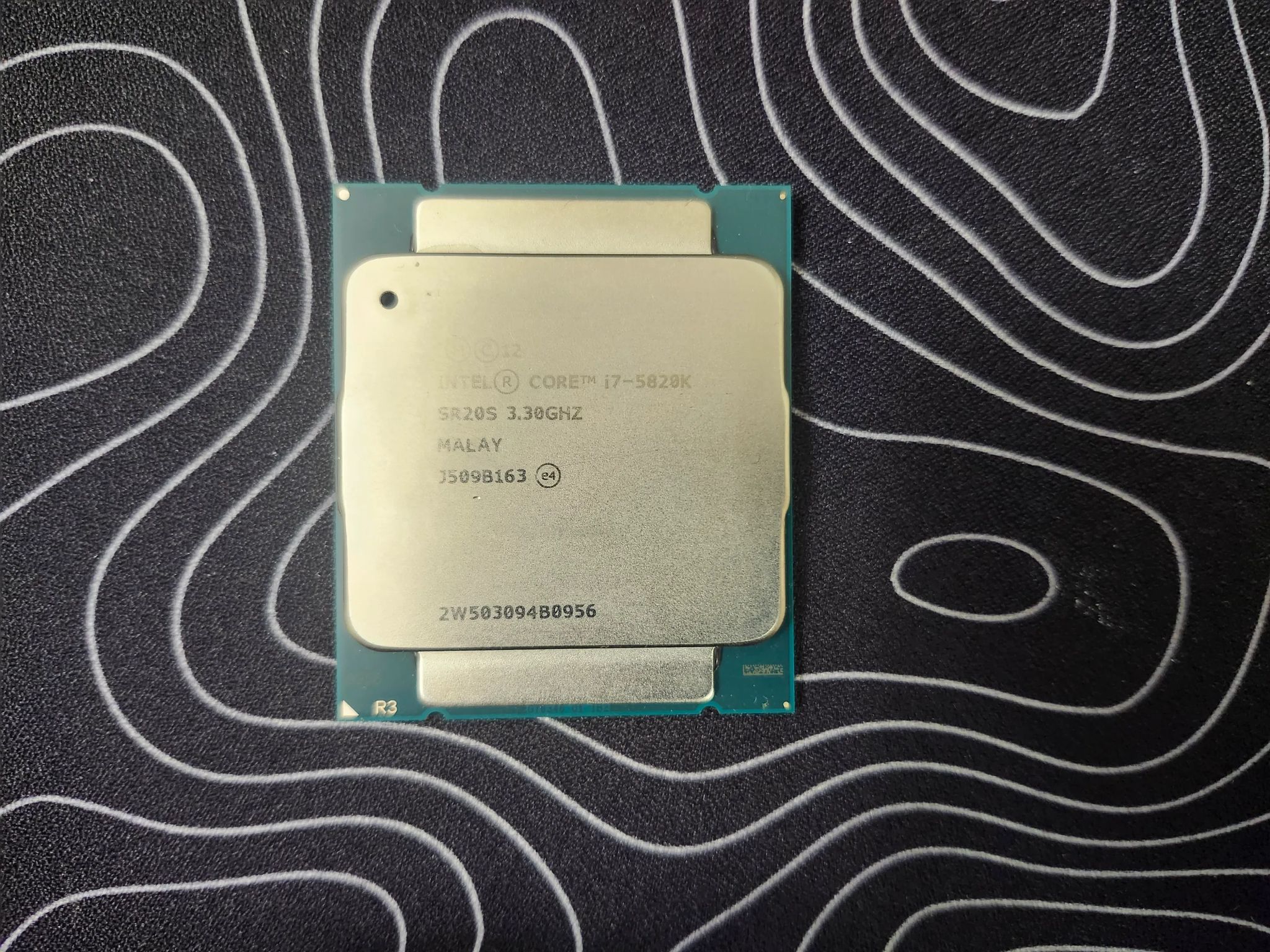 i7 5820k 6 Cores and 12 Threads