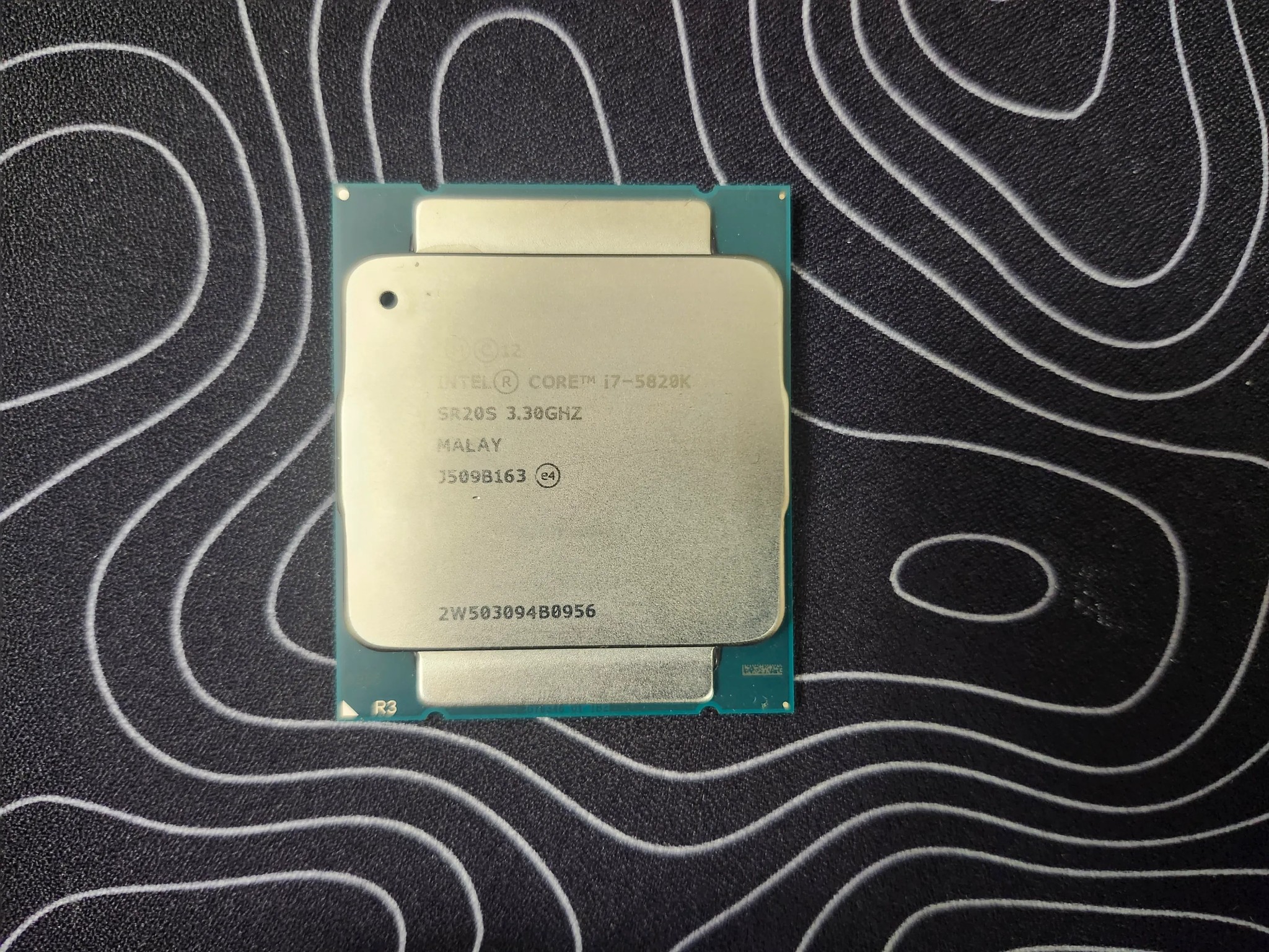 i7 5820k 6 Cores and 12 Threads