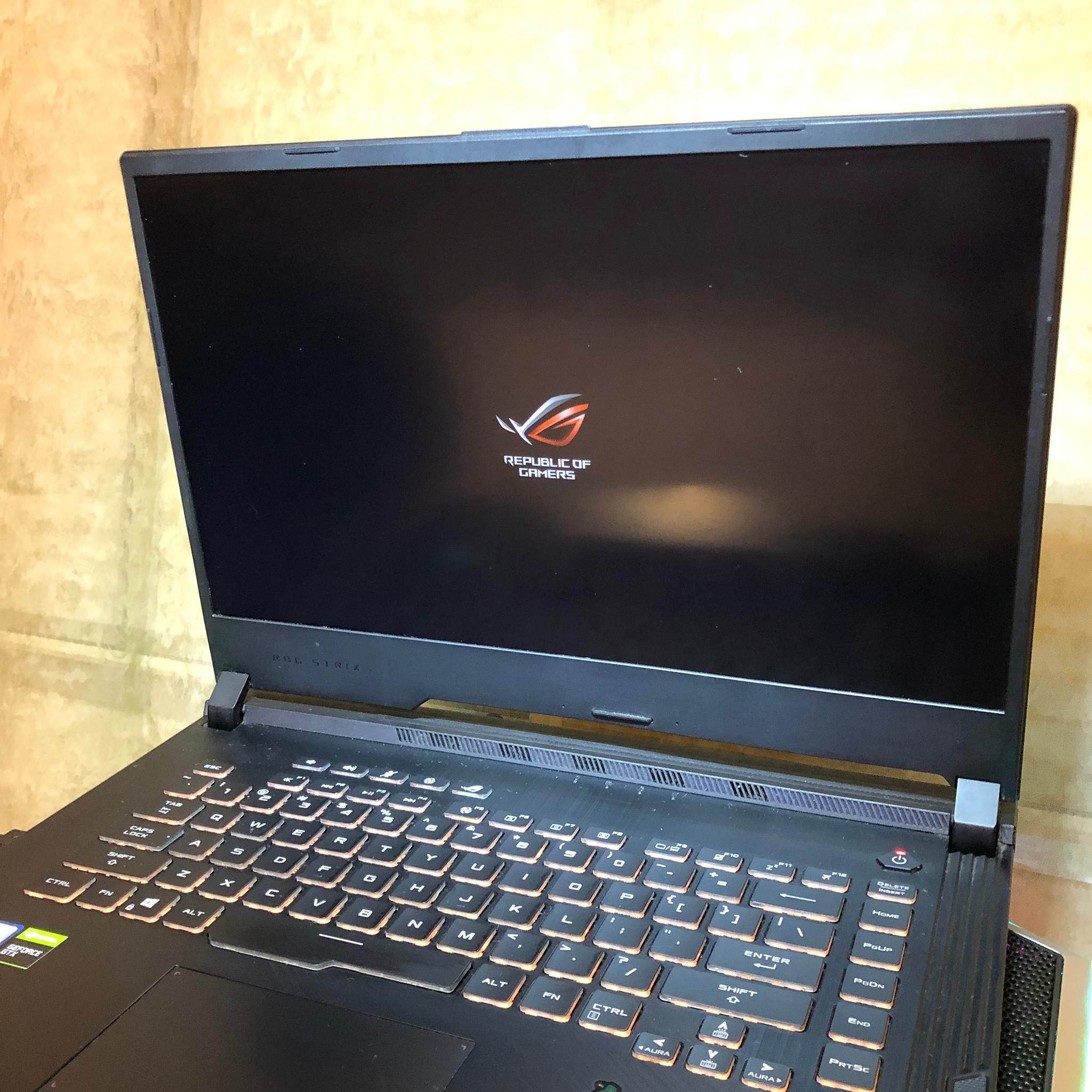 ASUS ROG i7 Nvidia 1650 Laptop w/ Cooler