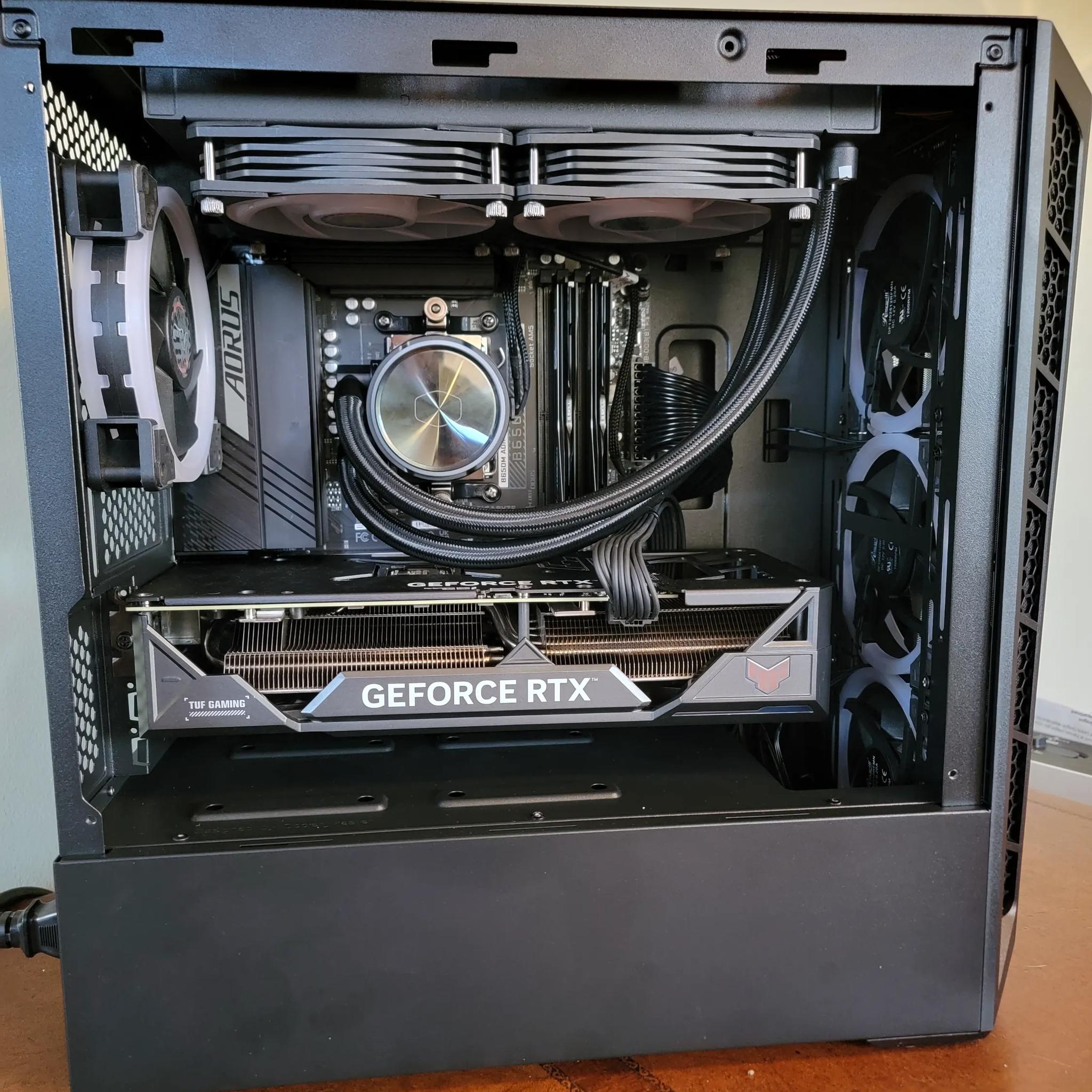 **Mini Master**| AMD9 7900x| RTX 4070 Ti| 64GB