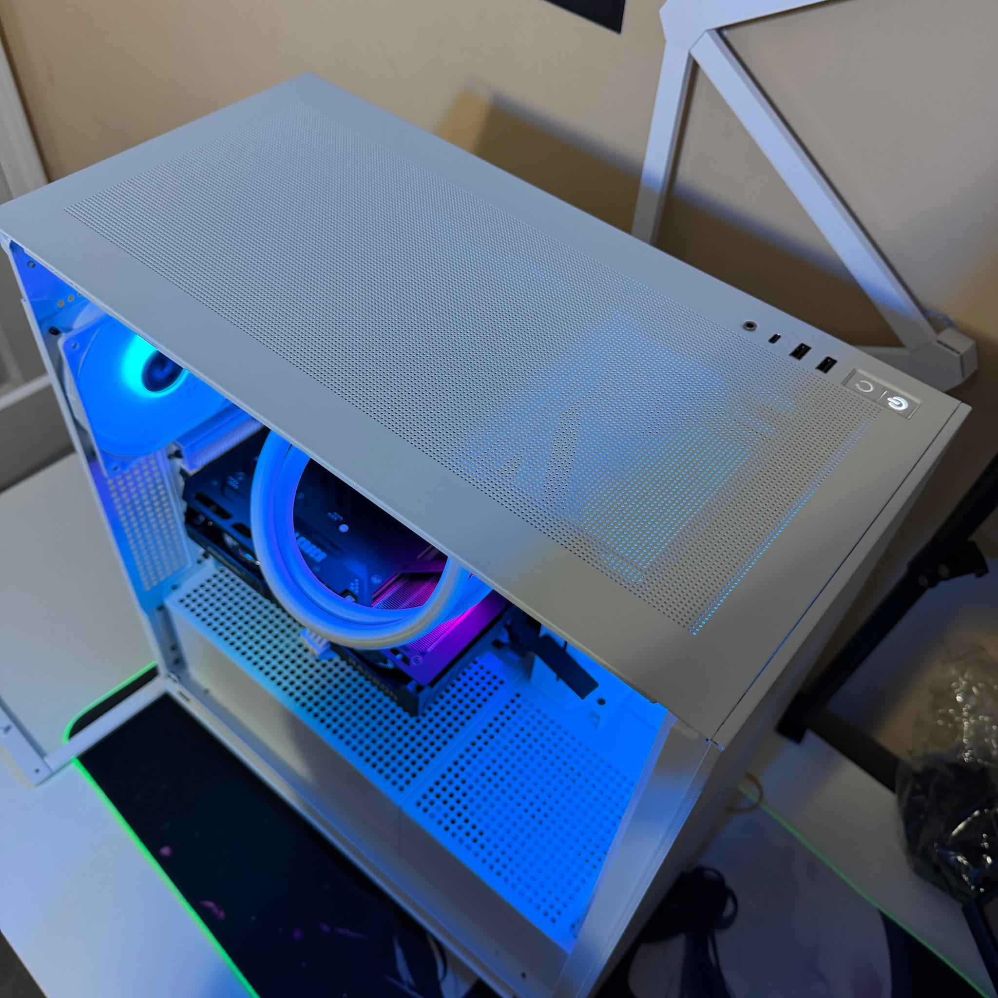 RX 9600 XT 16GB | Ryzen 5 9600X | 32GB RGB DDR5 | 1TB Gen4 NVMe | Custom-Built PC