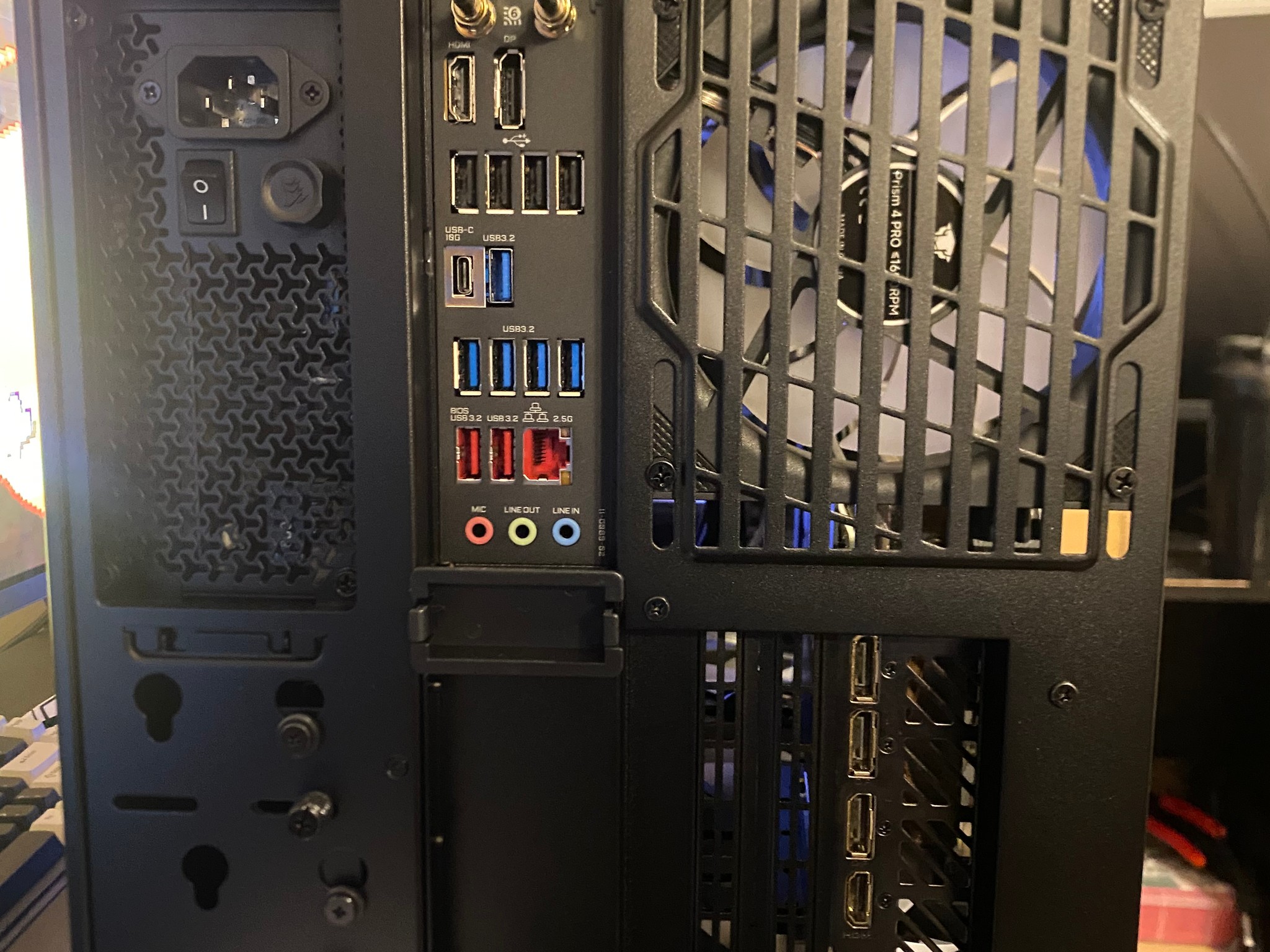 LITTLE TITAN GAMING PC | AMD RYZEN 7 7800X3D | NVIDIA RTX 4070 Ti | 32GB DDR5 | 1TB