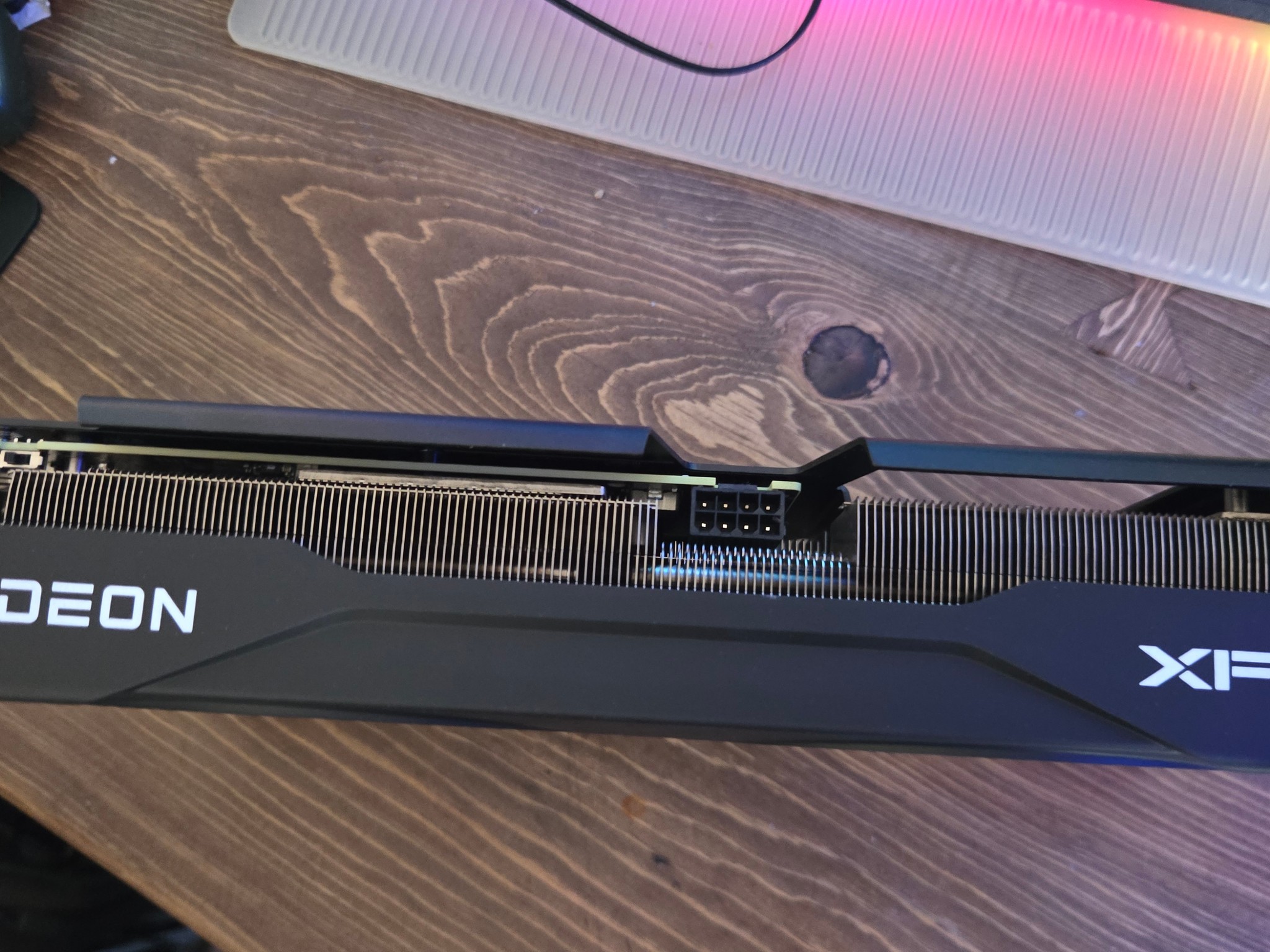9060xt XFX SWIFT 8gb oc