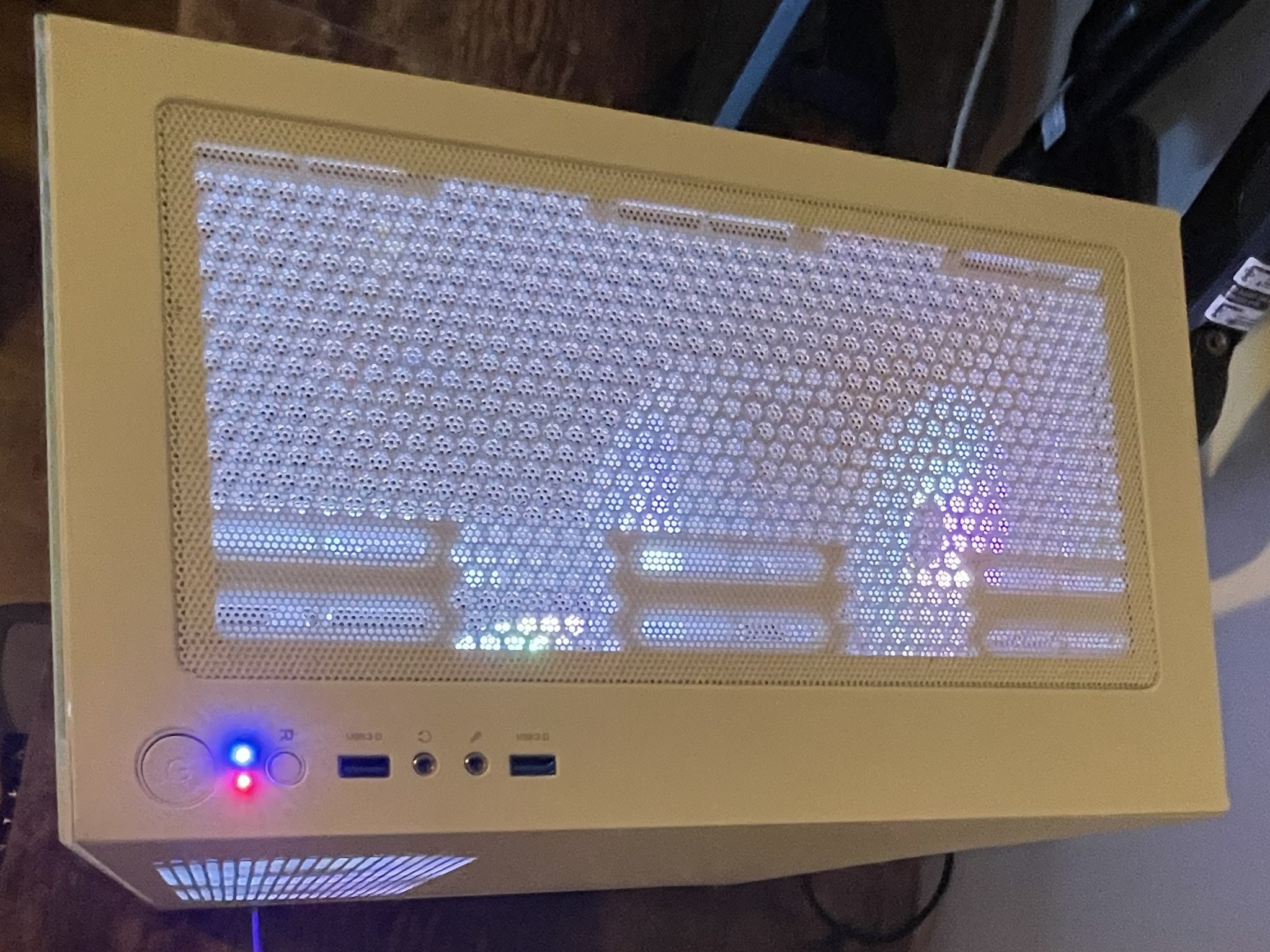 🔥 White RGB Gaming PC | Ryzen 5 5500 | GTX 1070 FTW 8GB | 16GB RAM | Dual SSD