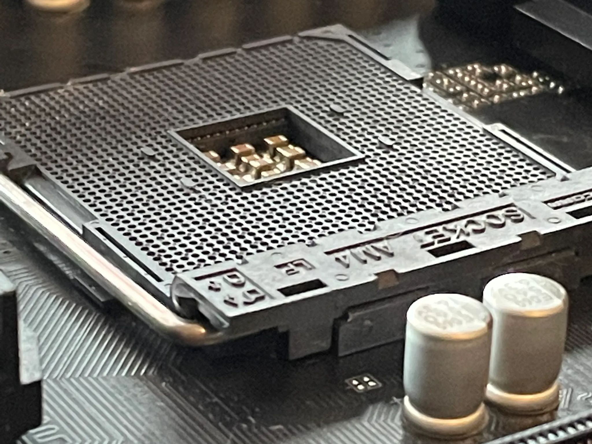 Gigabyte x570 AORUS ELITE ATX AM4 Motherboard, non Wifi, working condition