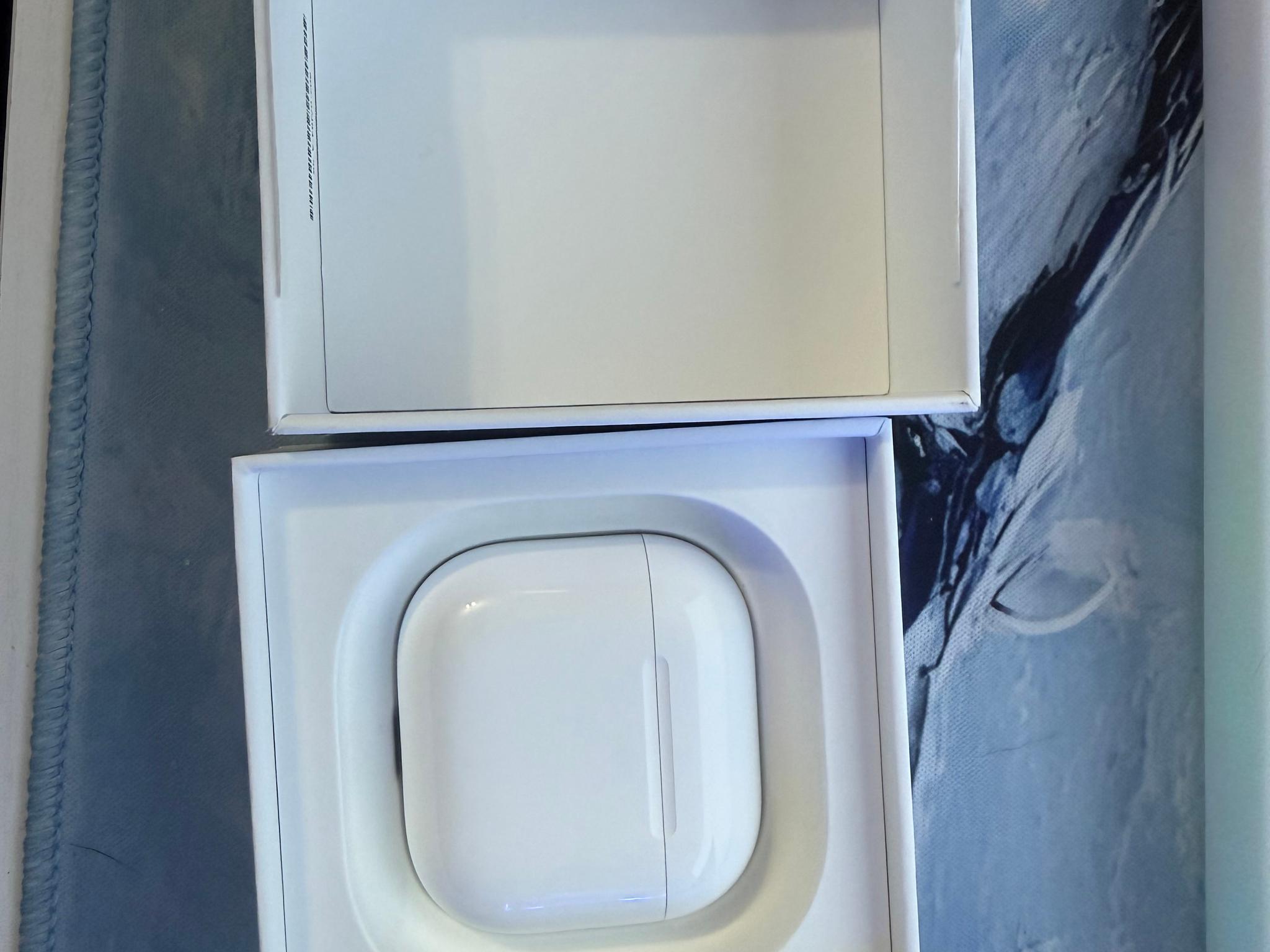 Brand new Airpods 4 Never Used