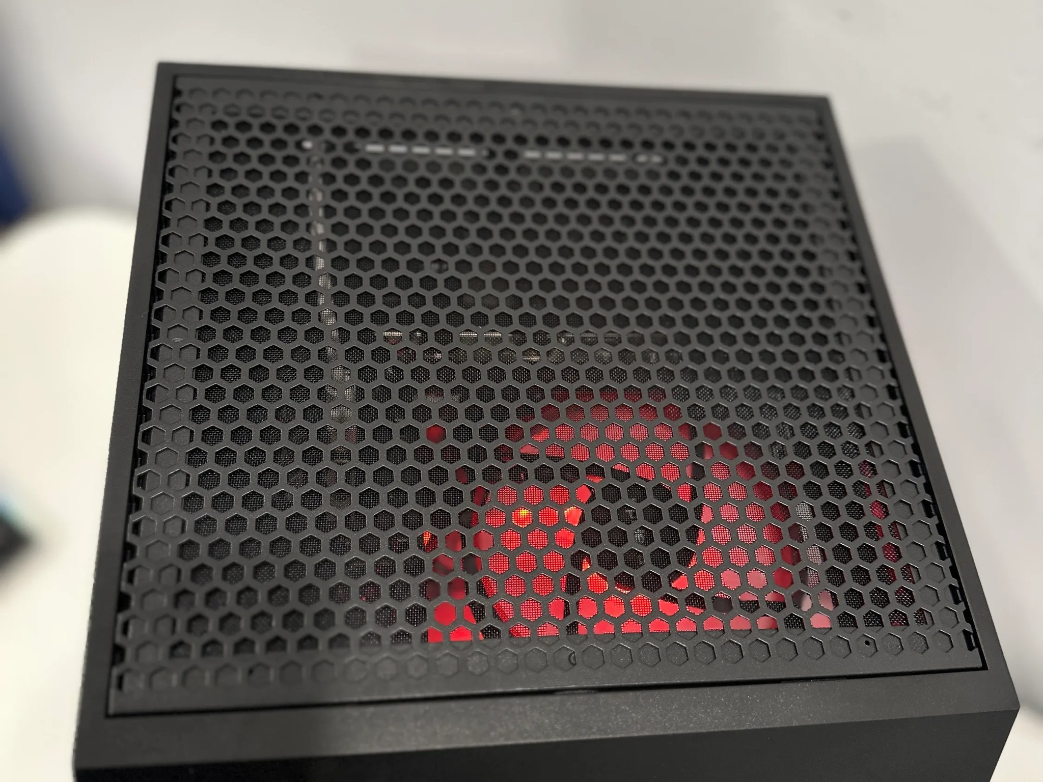 🔴🤖⚔️Red Empire🔴🤖⚔️-Gaming PC-Intel i5 12400 6Cores-AMD RX 5700 XT 8GB-16GB DDR4 -1TB NVME