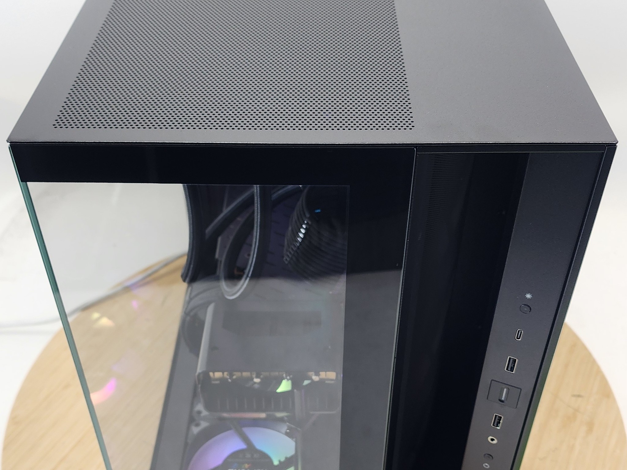 Gaming PC Ryzen 7 7700 32GB RAM 2TB SSD RX 7700 XT 12GB Windows 11 Computer