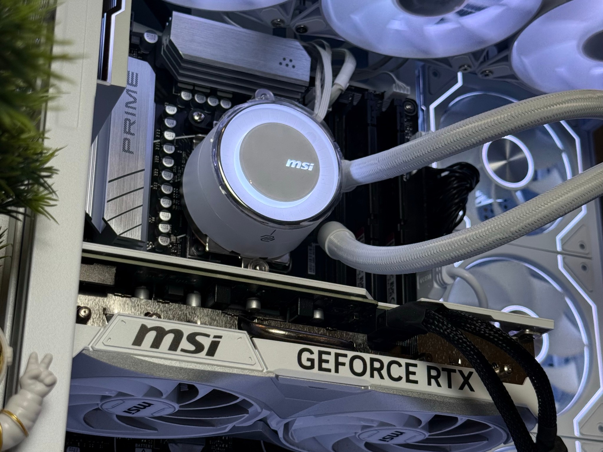 All White Gaming PC | RTX 4070 Ti Super | Ryzen 9 7950x | 32GB DDR5 RAM | 2TB | Windows 11
