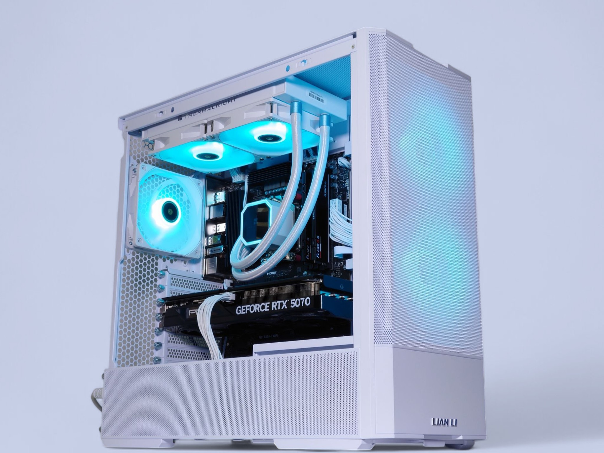 🌬️🐻‍❄️Nvidia RTX 5070 12GB❄️AMD Ryzen 7 7700❄️32GB DDR5❄️1TB NVME