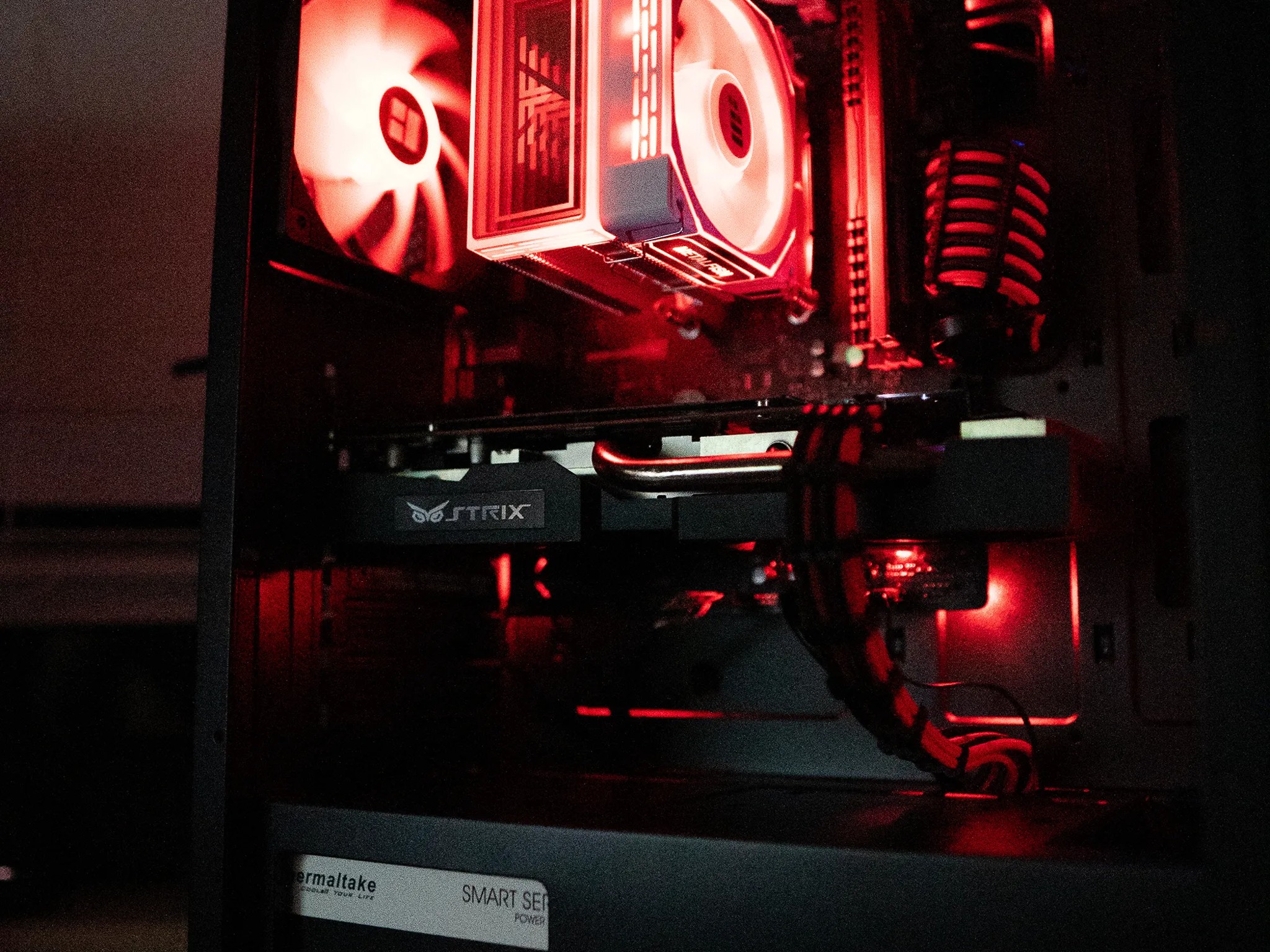 WEEKEND SALE 🩸⚫ | ASUS STRIX R9 380 | RYZEN 3 1300X | 16GB DDR4 RAM | 256GB NVME SSD + 1TB HDD |