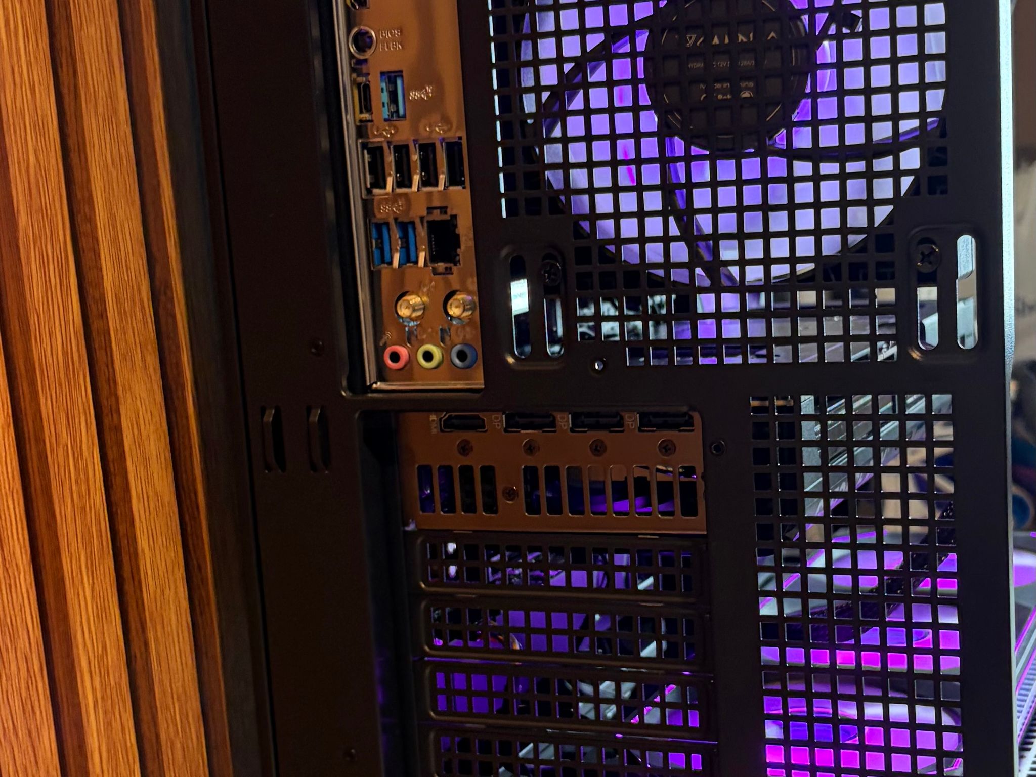 RTX 5070 | RYZEN 5 7600x | 16GB DDR5 | 750W PSU | 1TB SSD| 360MM AIO