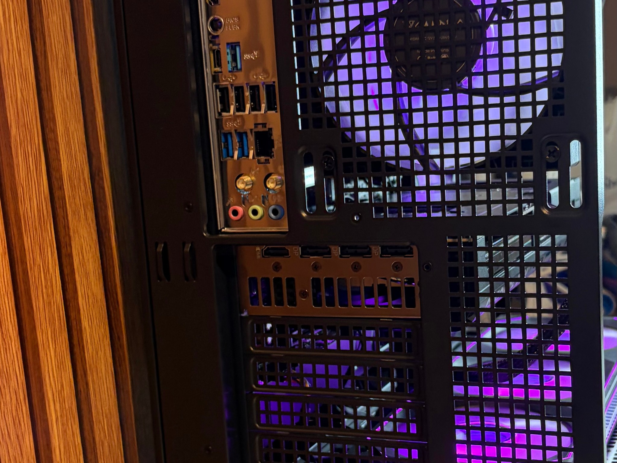 RTX 5070 | RYZEN 5 7600x | 16GB DDR5 | 750W PSU | 1TB SSD| 360MM AIO