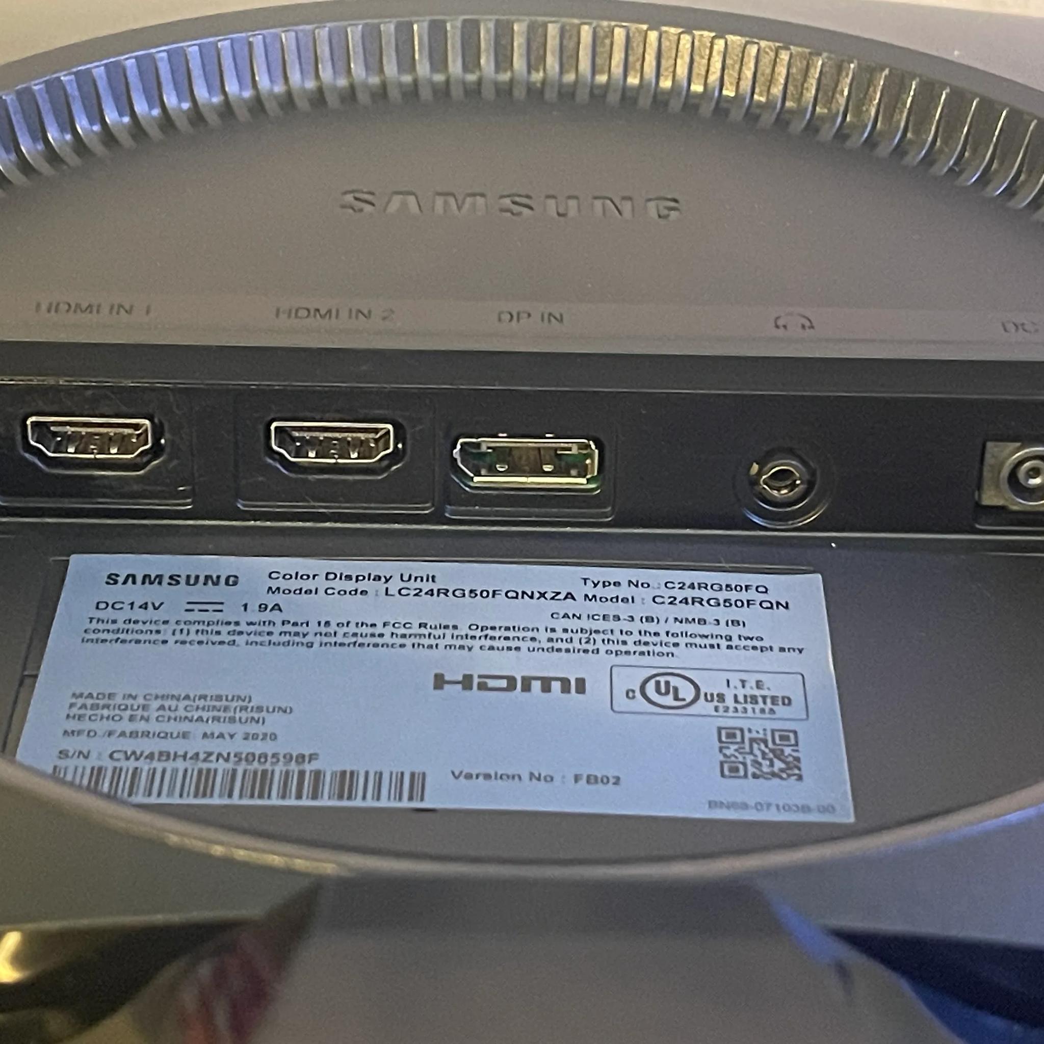 SAMSUNG 24" Curved 1080p Monitor