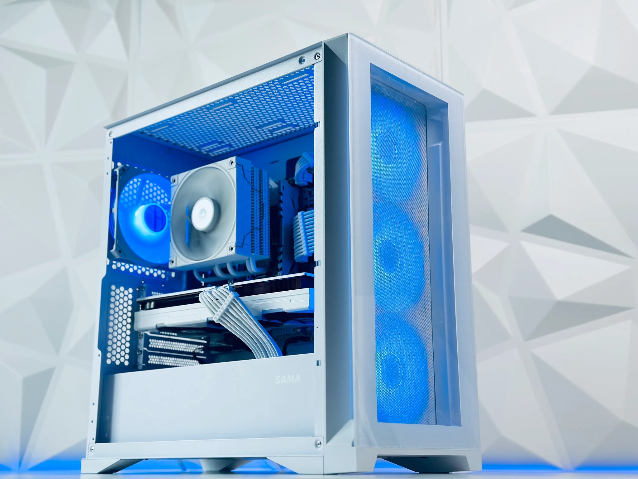 🤍🏔️Alaska🏔️❄️Gaming PC❄️AMD RX VEGA 56 8GB❄️Intel i7 5820K 6 core❄️16GB DDR4❄️500GB NVME SSD