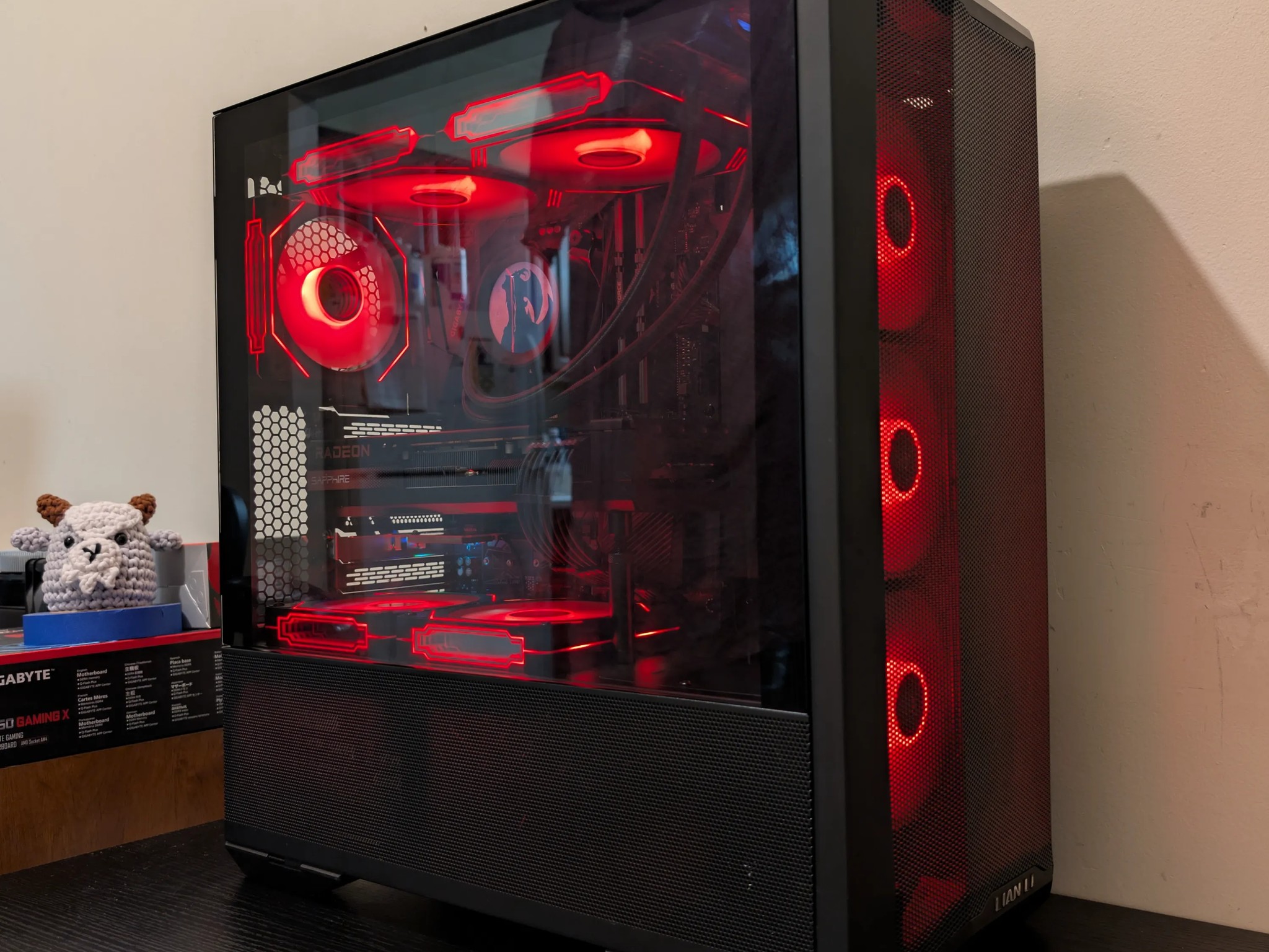 🔥Black RGB Gaming PC | RX 7800XT | Ryzen 7 5700X | 1TB SSD | 32GB RAM | WiFi 6 & Bluetooth🔥