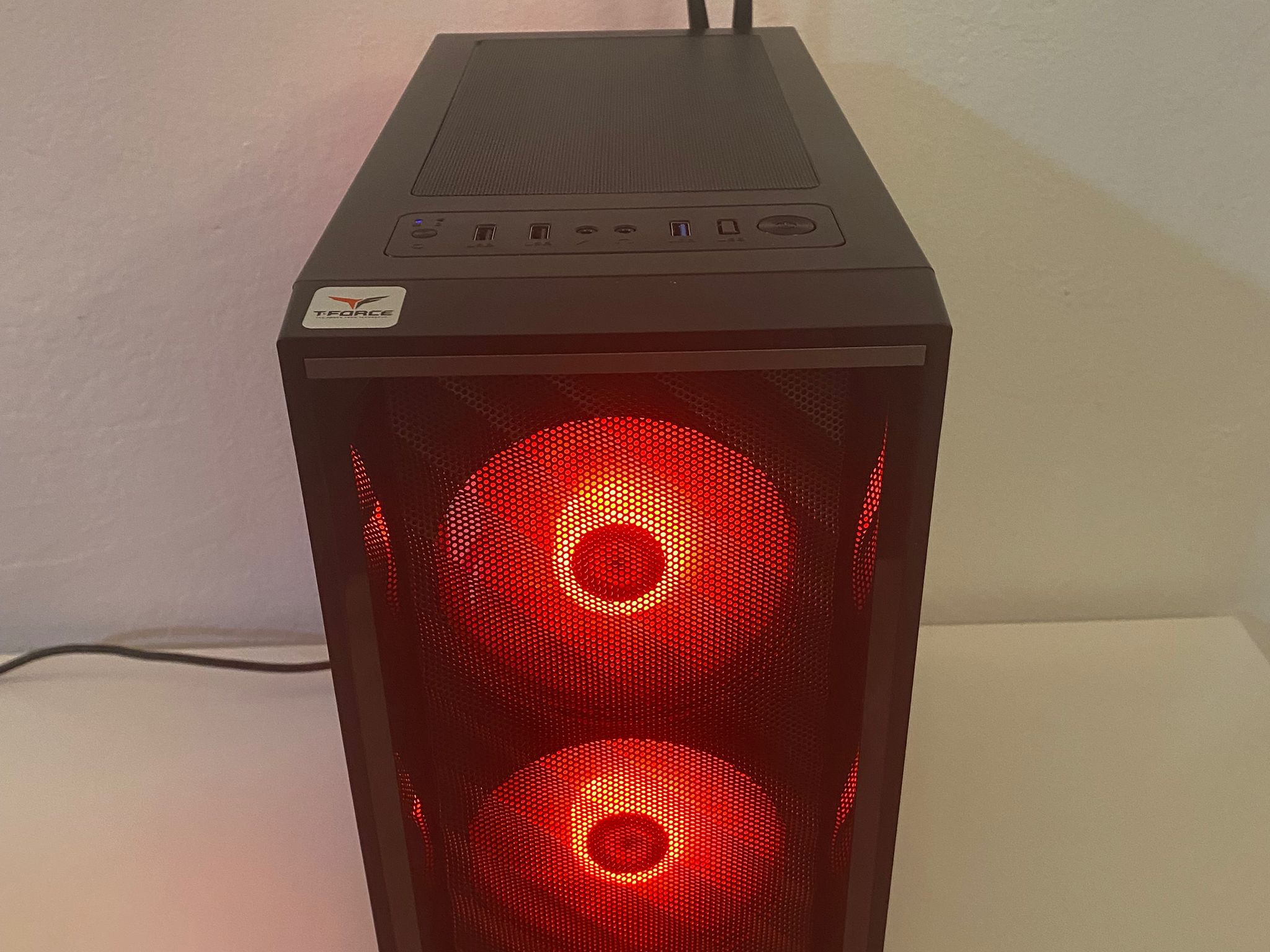 Gaming PC - GTX 1070, Intel i3 8100, 512 SSD, HDD, 16GB DDR4, Windows 10