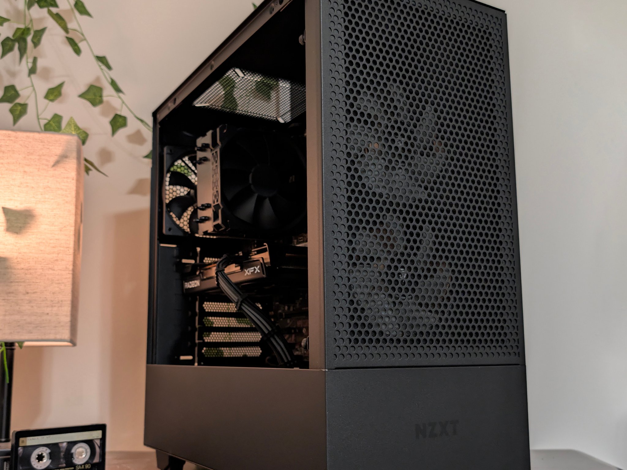 ✒️ i7 + RX6600 Gaming PC