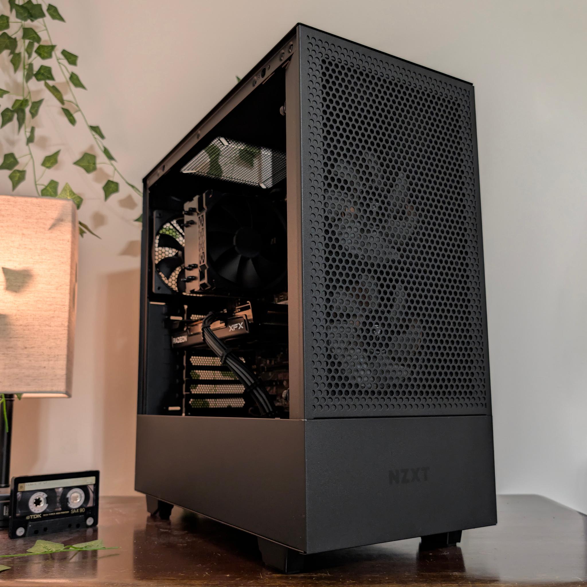 ✒️ i7 + RX6600 Gaming PC