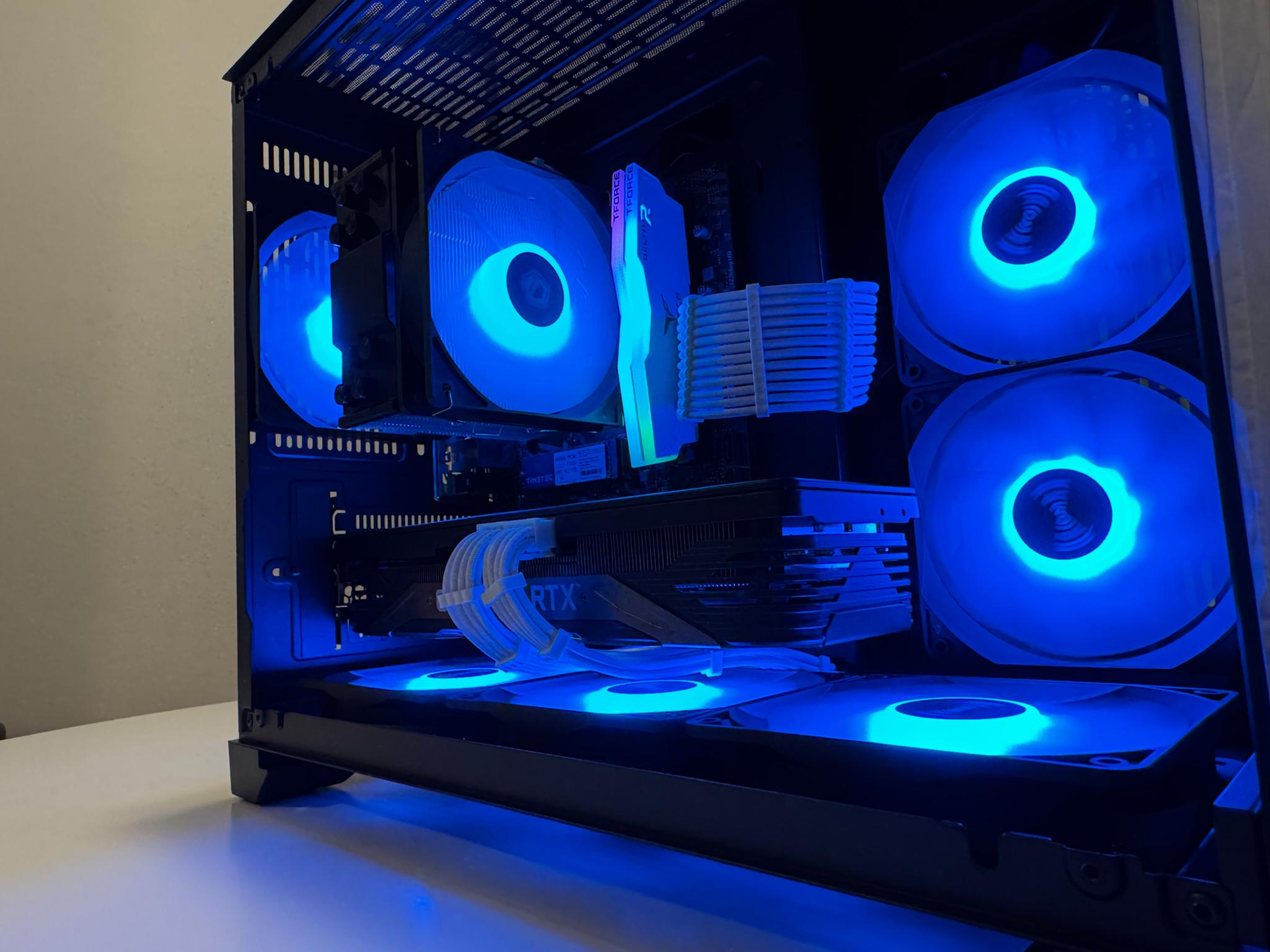 RTX 3070 Ryzen 5 5600X GAMING PC