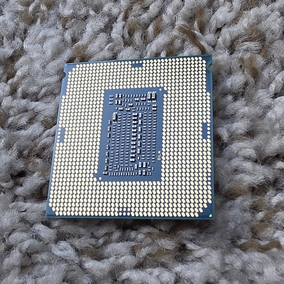 Intel Core I9-9900K with Dodecahedron Box Coffee Lake 8-Core 16