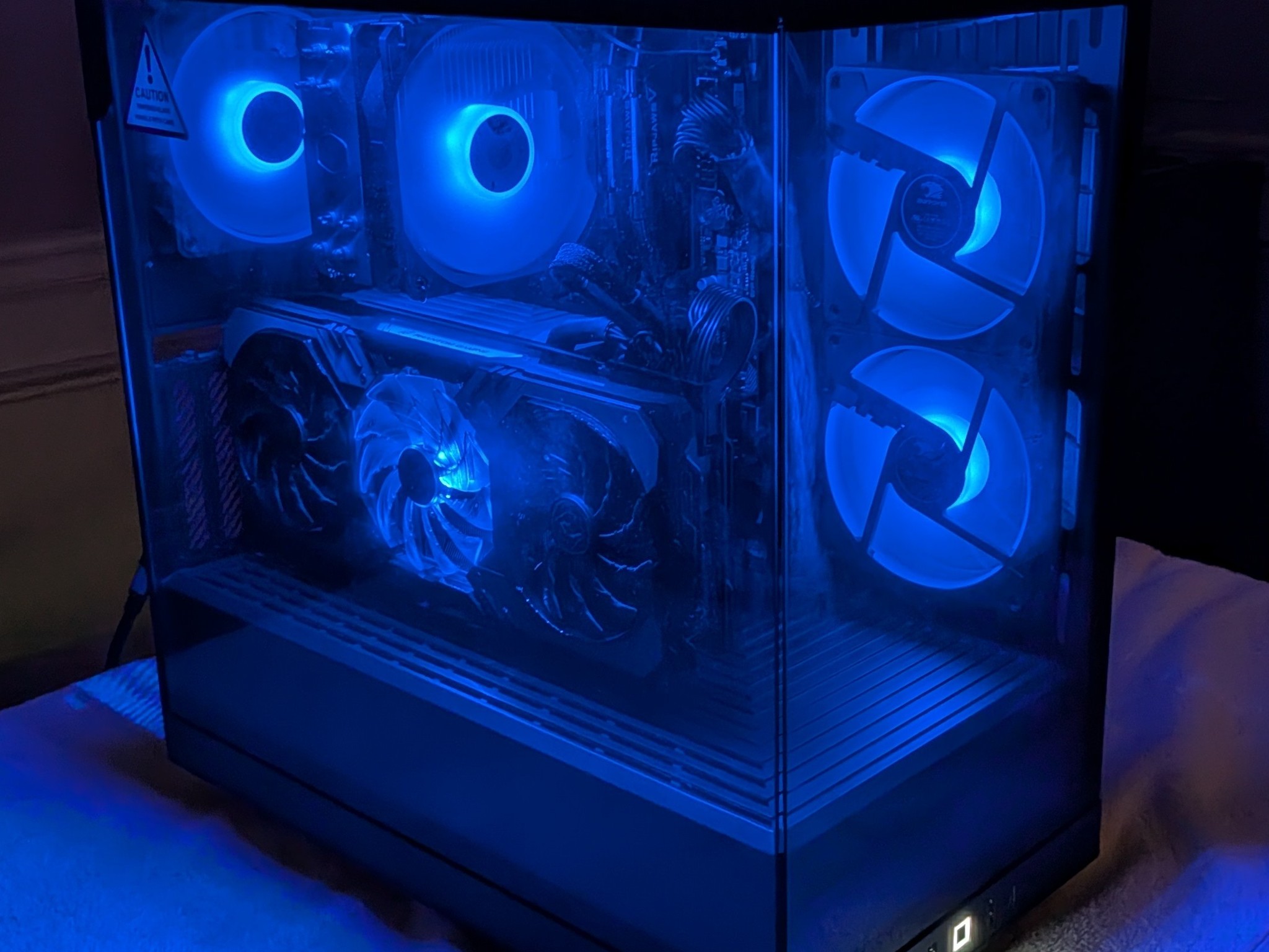 Radeon RX 6800XT Custom Gaming PC with Hyte y40 Case