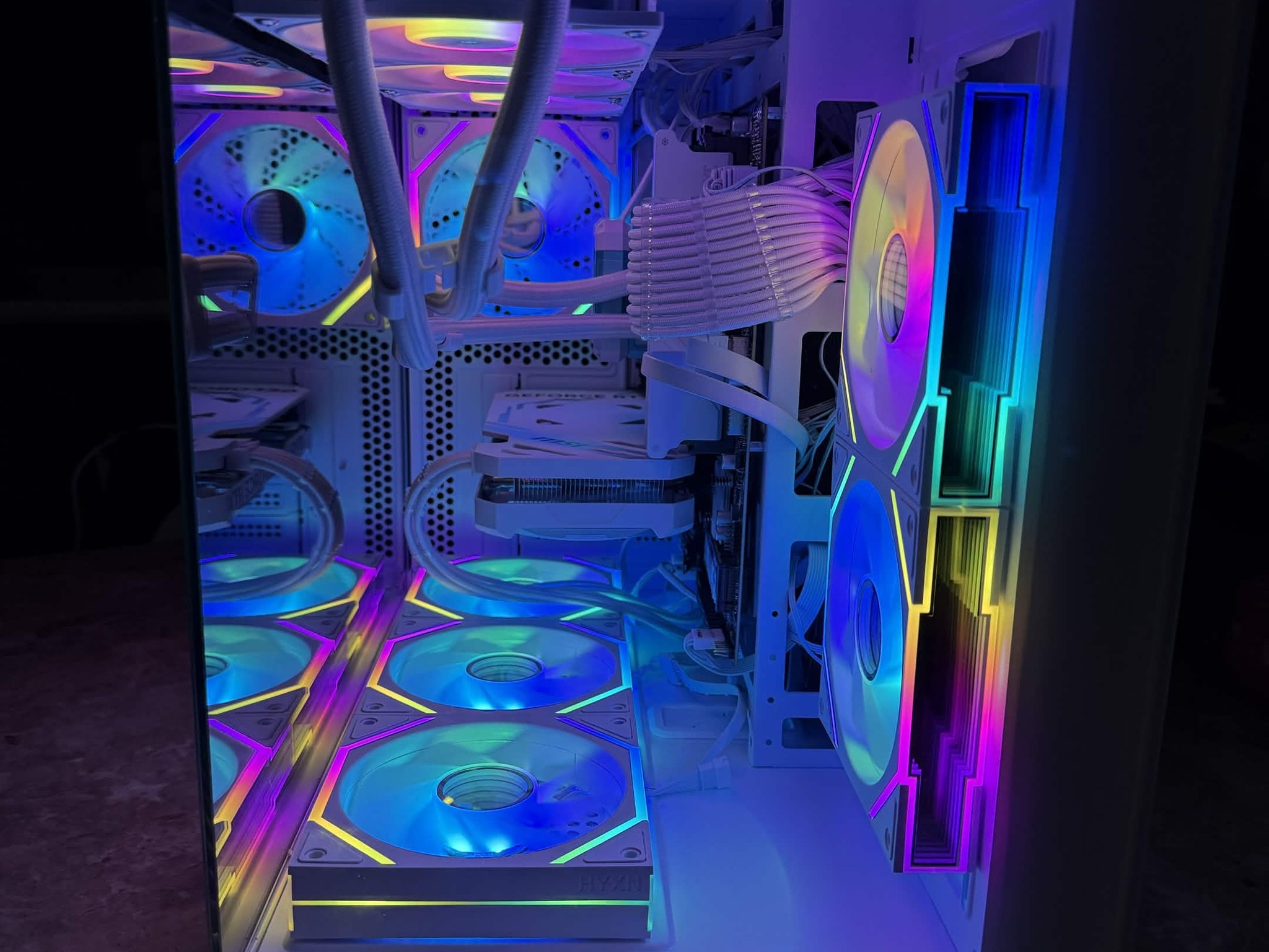 ❄️ Clean White RTX 4060 Build ❄️ i7-13700KF • DDR5 • 1TB NVMe • AIO Cooled