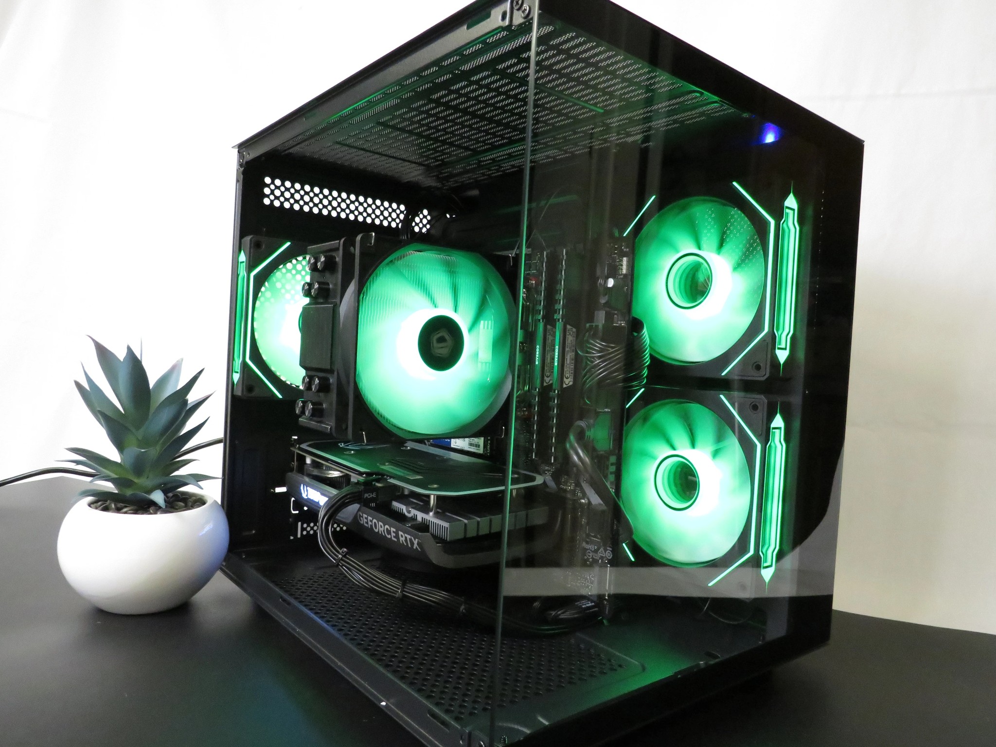 A Great Gamer: Ryzen 5 5600X + RTX 4060 + 32 GB DDR4 RAM + 1 TB SSD