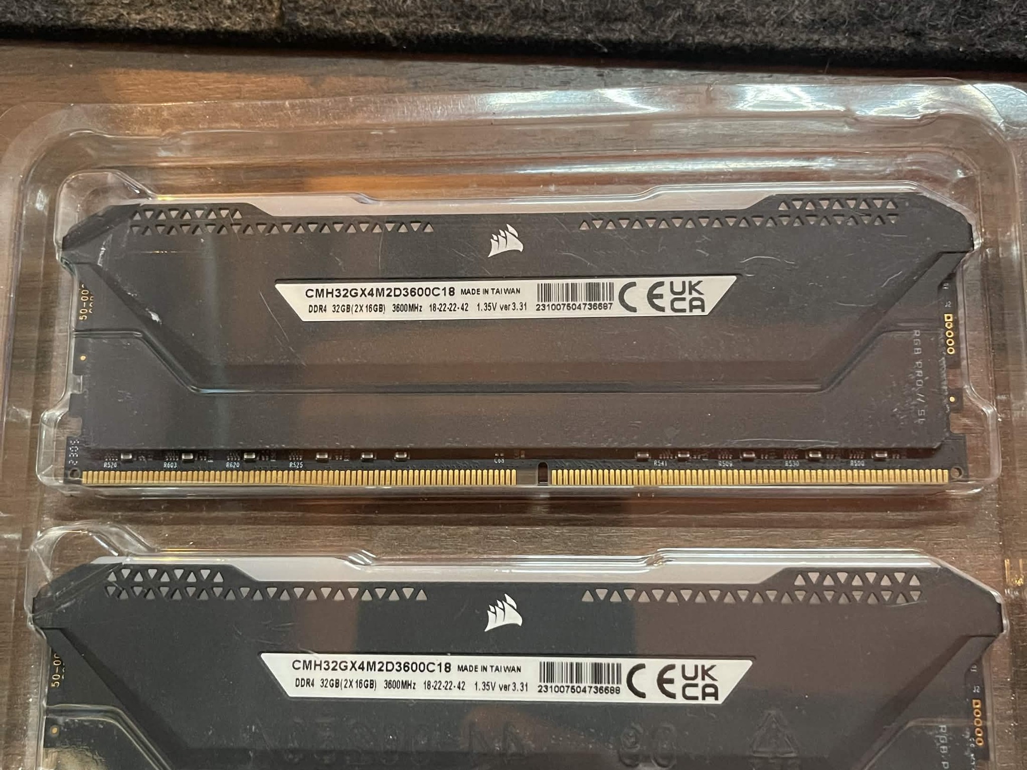 VENGEANCE RGB PRO SL 32GB (2x16GB) DDR4 - Black