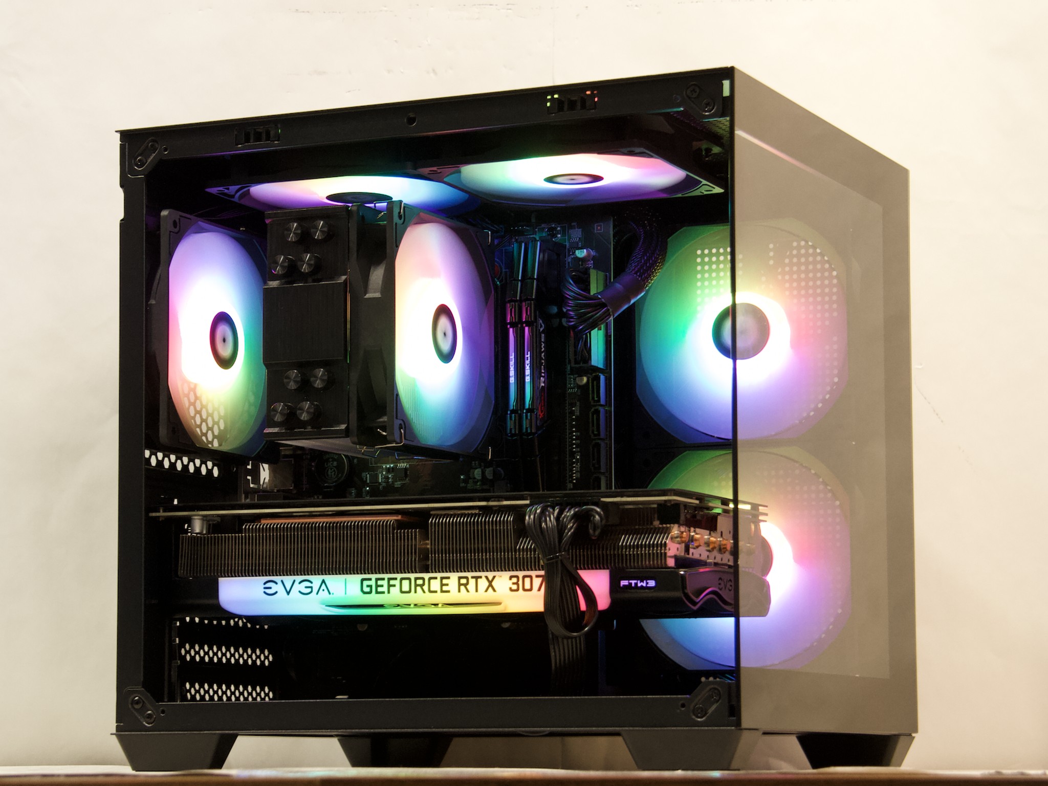 RTX 3070, Ryzen 5 5500, 32GB DDR4, 1TB NVMe SSD, WiFi - Gaming PC
