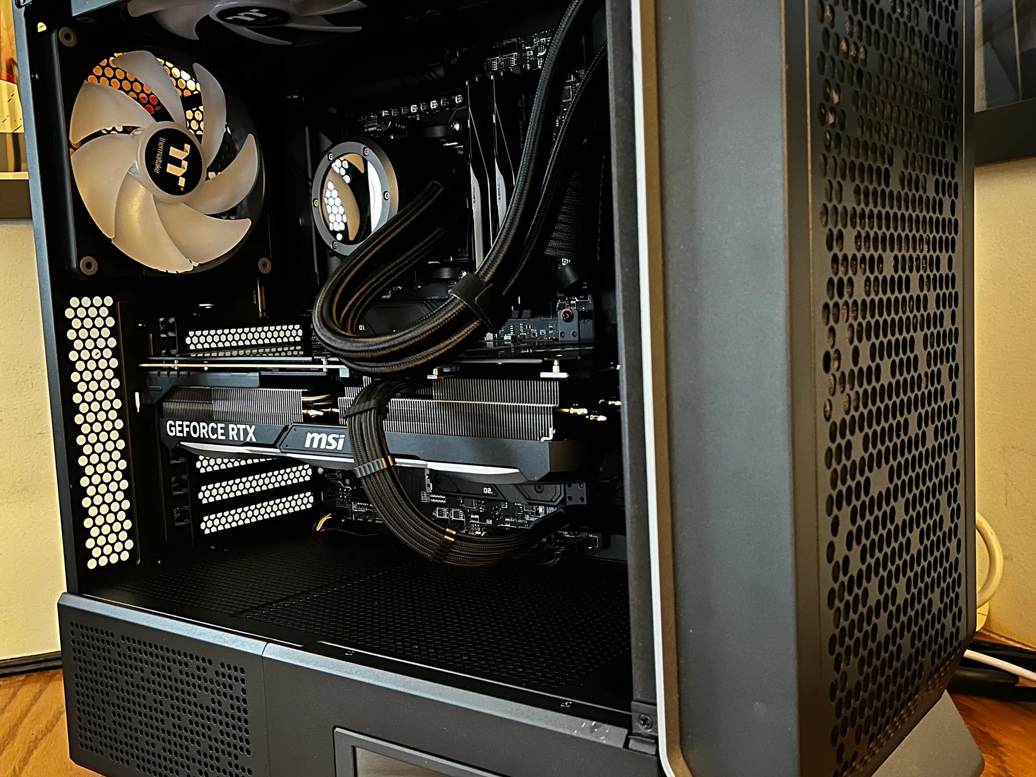 Black Tiger - RTX 4080 SUPER | Ryzen 7 7800X3D | 32GB DDR5 @ 6000MT/sec | 4TB storage | 1000W PSU