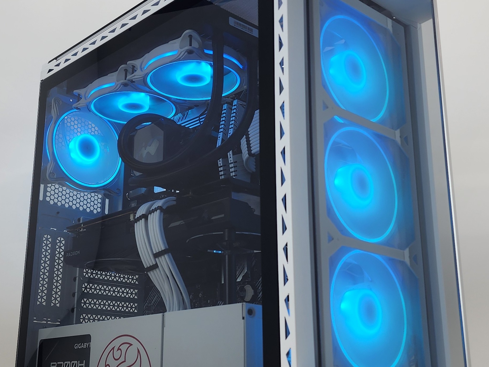 Gaming PC Ryzen 7 5700X 16GB RAM 1TB SSD RX 6800 XT 16GB Windows 11 Computer