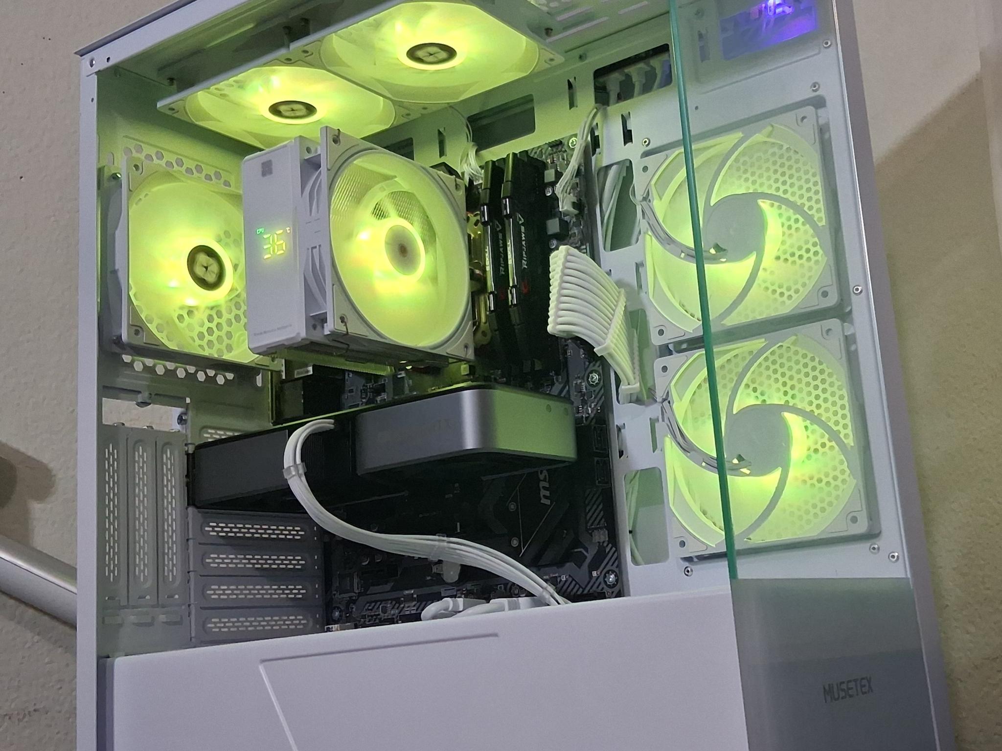 UDGX Signature Series – Ryzen 7 + RTX 3070 FE | White ARGB | Windows 11 Ready