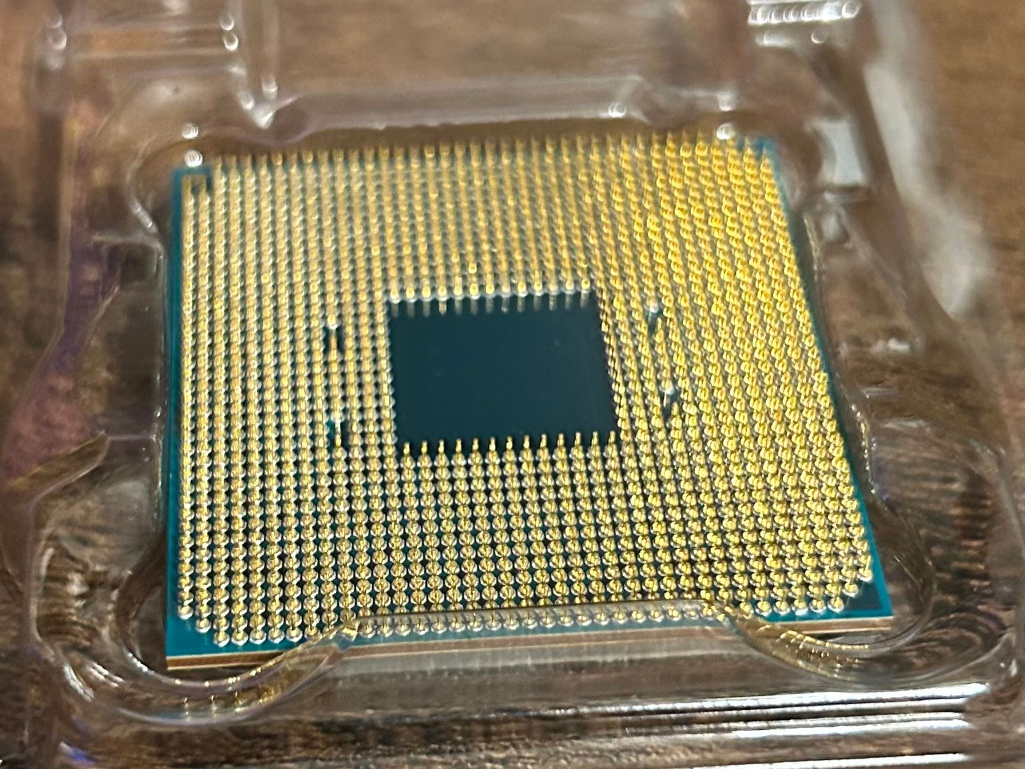 Ryzen 2600 CPU / Ryzen Wraith Stealth Cooler