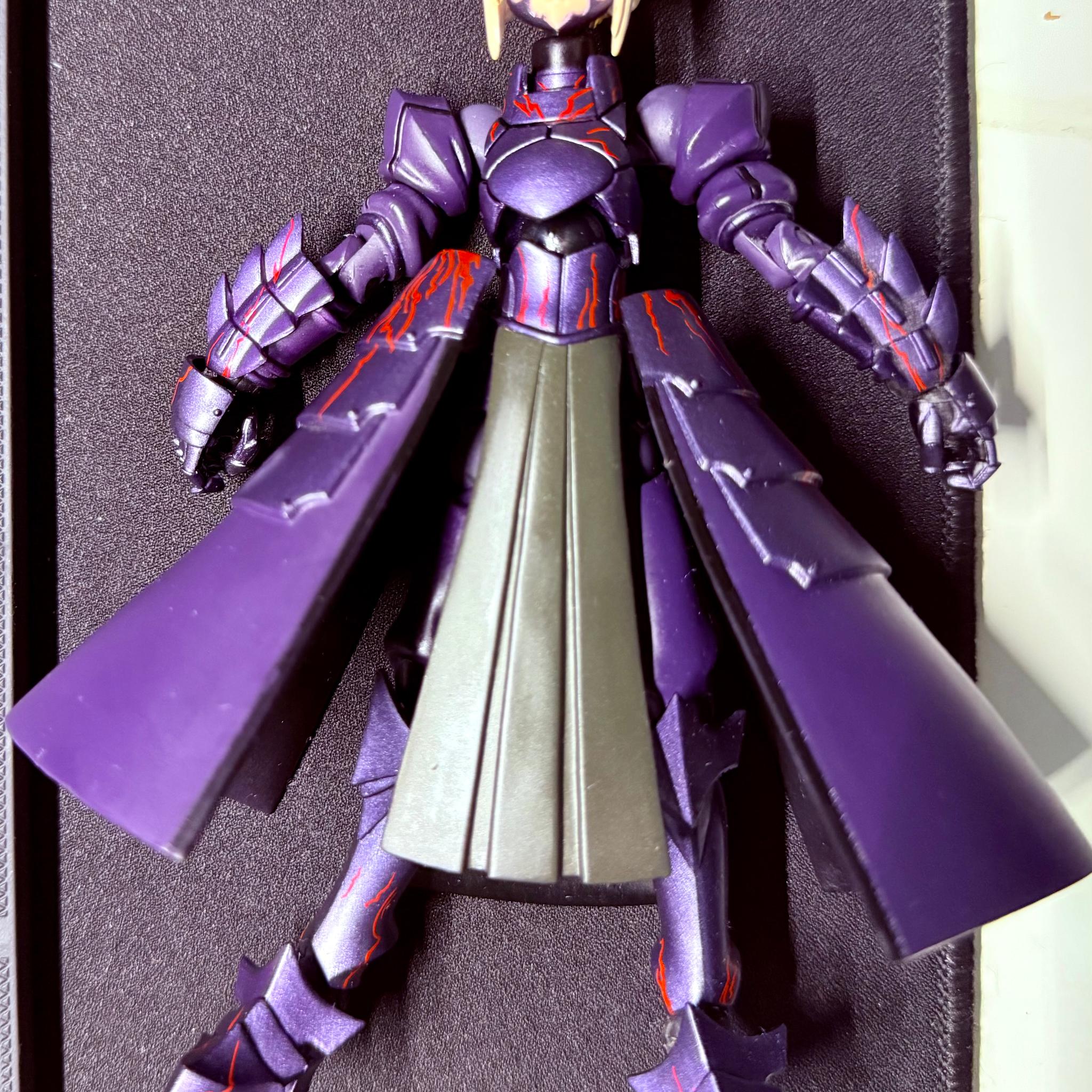 KAIYODO Revoltech Saber Alter FATE/STAY NIGHT Figure